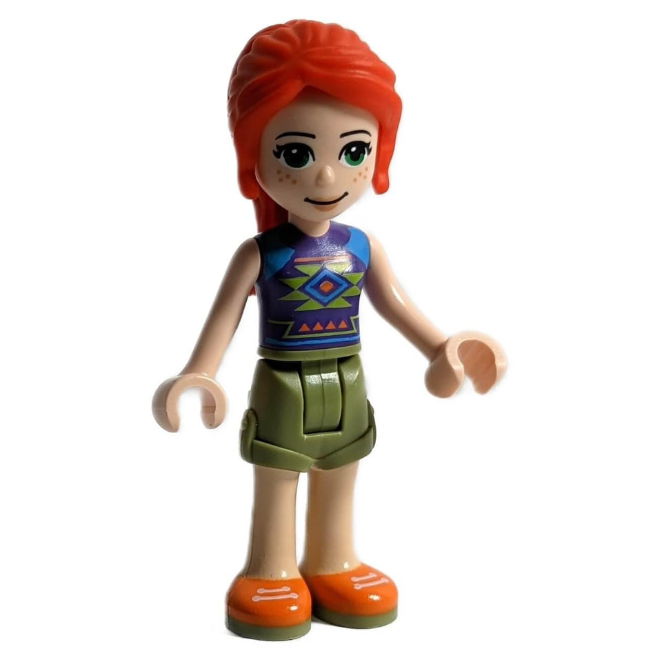 LEGO Friends Mia frnd0409 in olive green shorts and dark purple top.