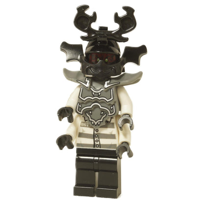 LEGO Ninjago jättiläinen kiviarmeijan soturi minihahmo (njo0235) neljällä kädellä, suurella mustalla kypärällä, jossa on sarvet, helmi tummanharmaa haarniska ja Kryptarium-vankilapuku torso.