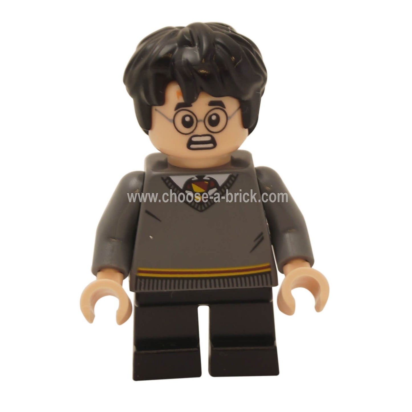 Minifigura de LEGO Harry Potter mostrada de frente. Lleva su suéter escolar de Gryffindor gris oscuro y tiene una expresión de sorpresa en su rostro.