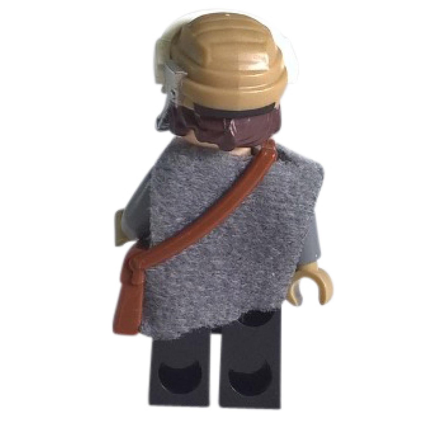 Jyn Erso minifigure back view wearing tan helmet with goggles, gray scarf cape, and dark outfit
