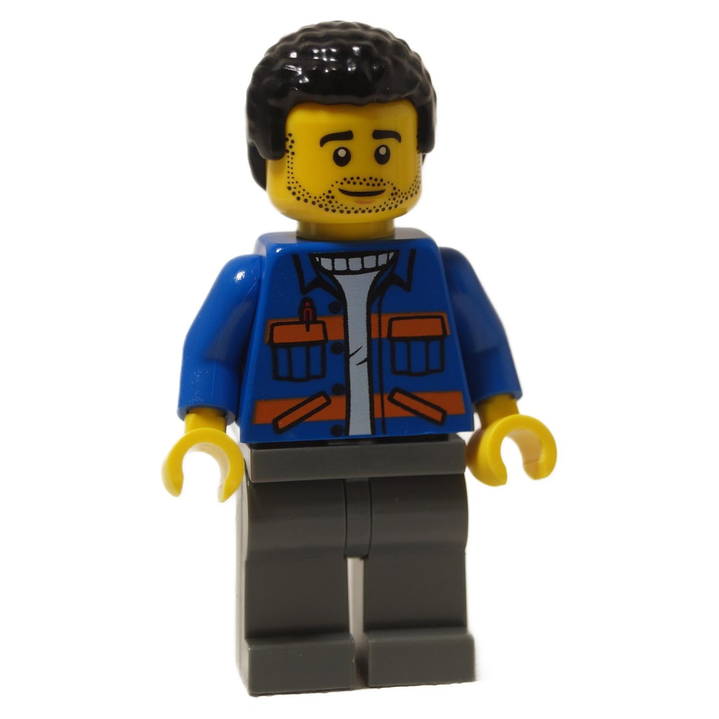 LEGO® Minifigura de Operador de Cortacésped (cty1574) con una chaqueta de utilidad azul con detalles naranjas y pantalones grises, vista frontal.