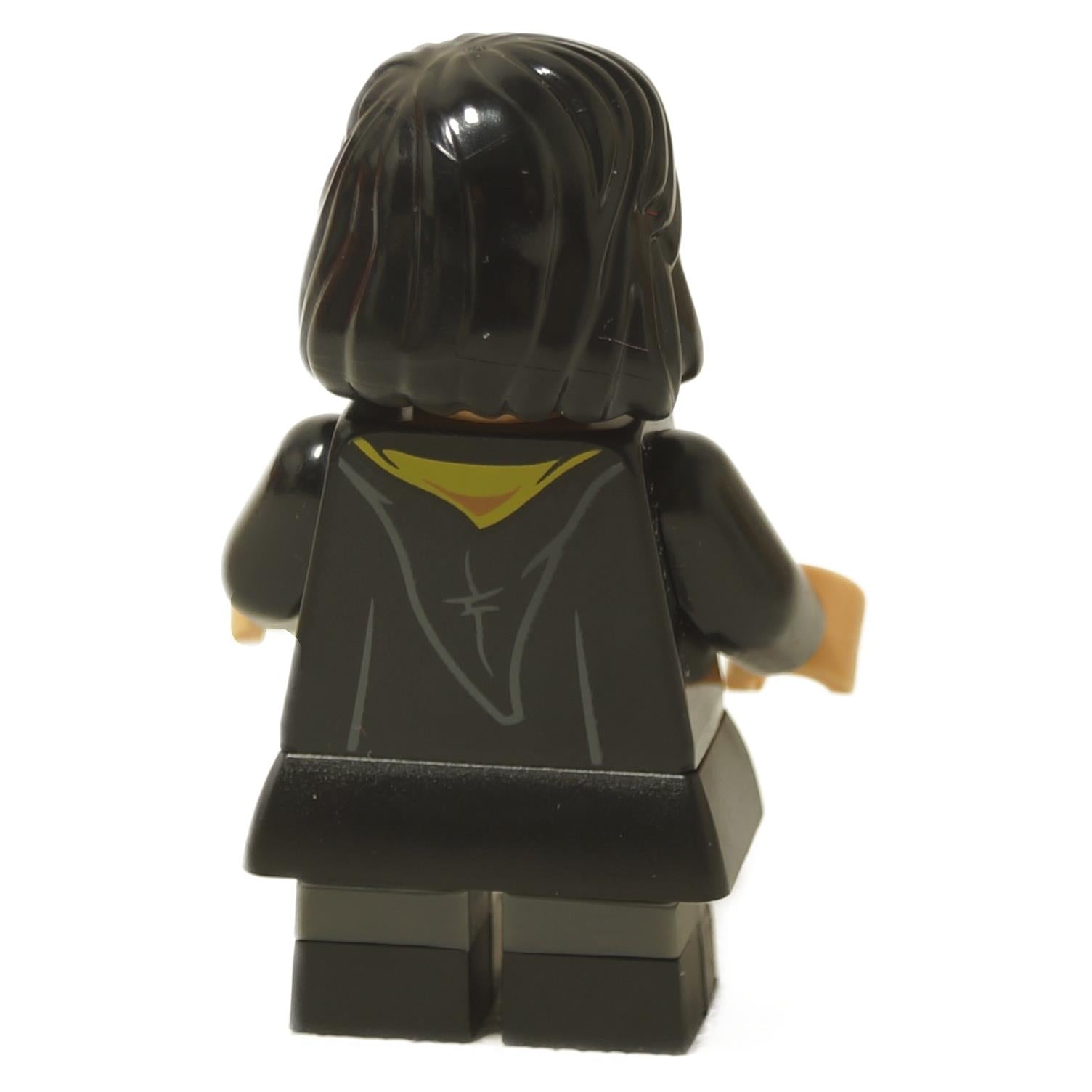 LEGO® Leanne minifigure hp490 back view with black Hogwarts robe and yellow collar detail close-up