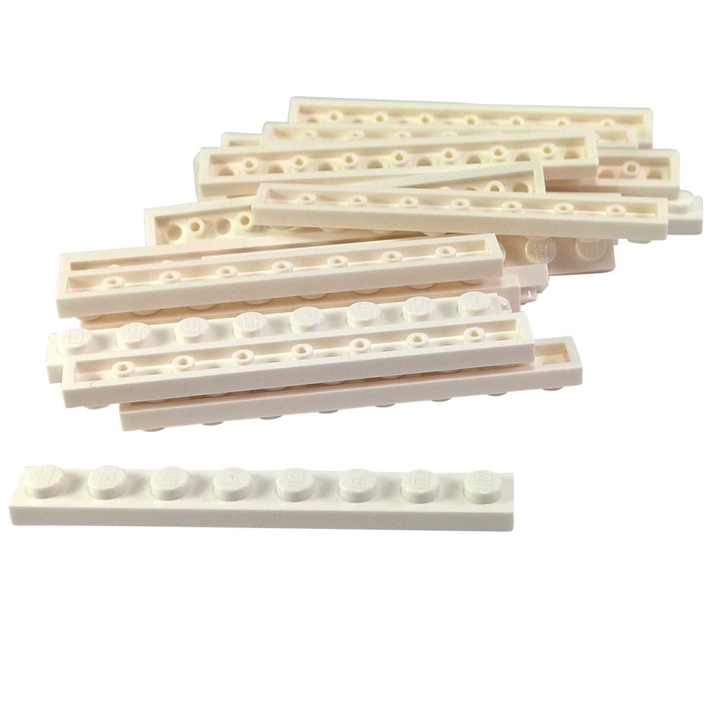 Plate 1 x 6 in white– LEGO® part 3666, long 6-stud plate used for structural support and building stability
