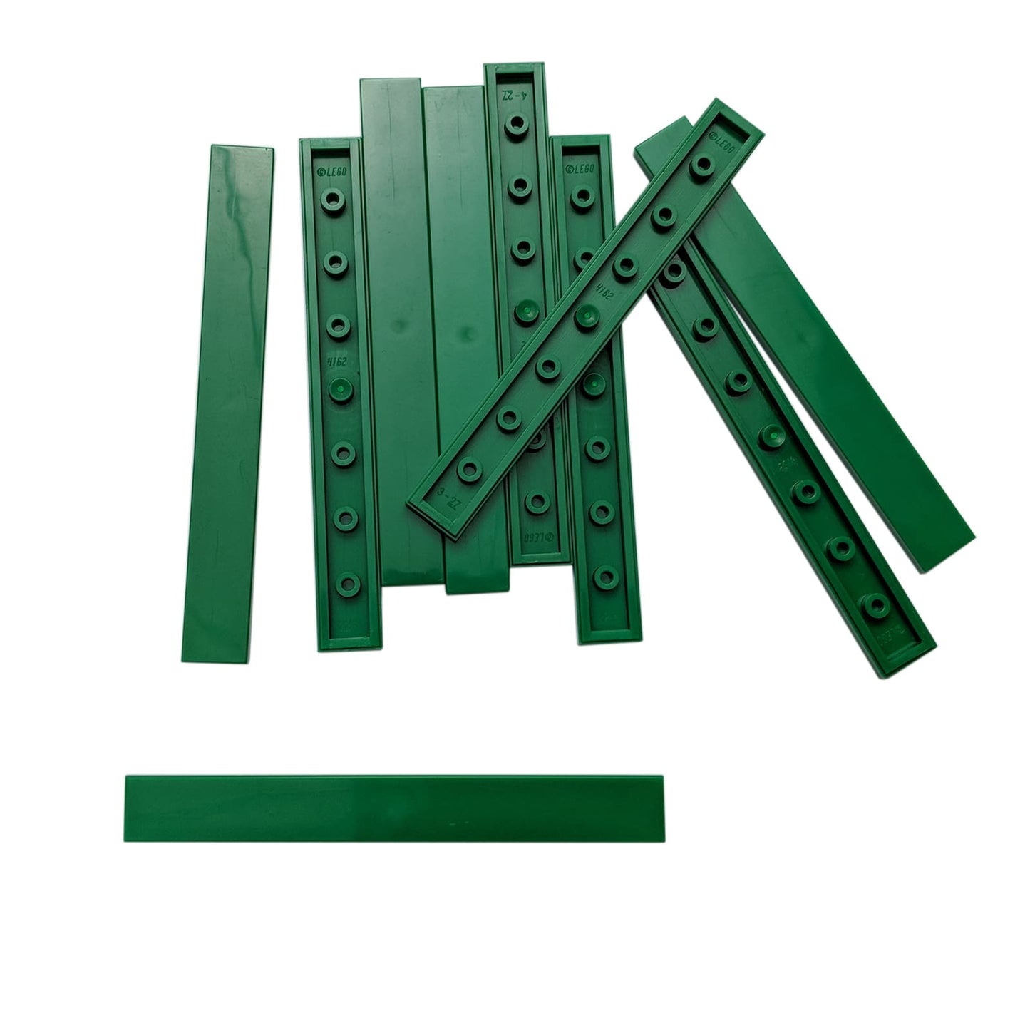 Tuile 1 x 8 en vert – LEGO® pièce 4162, tuile plate lisse utilisée pour finir les surfaces et les détails
