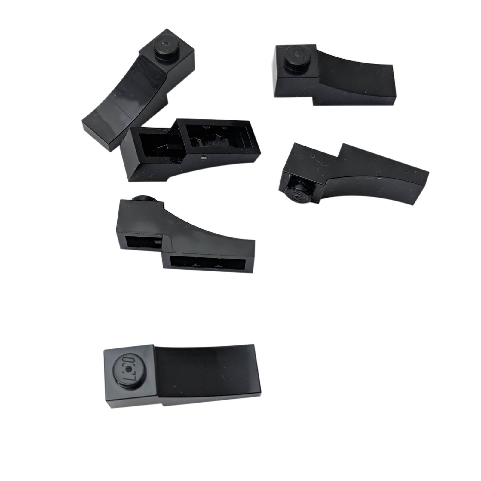 LEGO® Arch 1 x 3 Inverted in black, used for decorative arches, doorways, and smooth underside detailing
