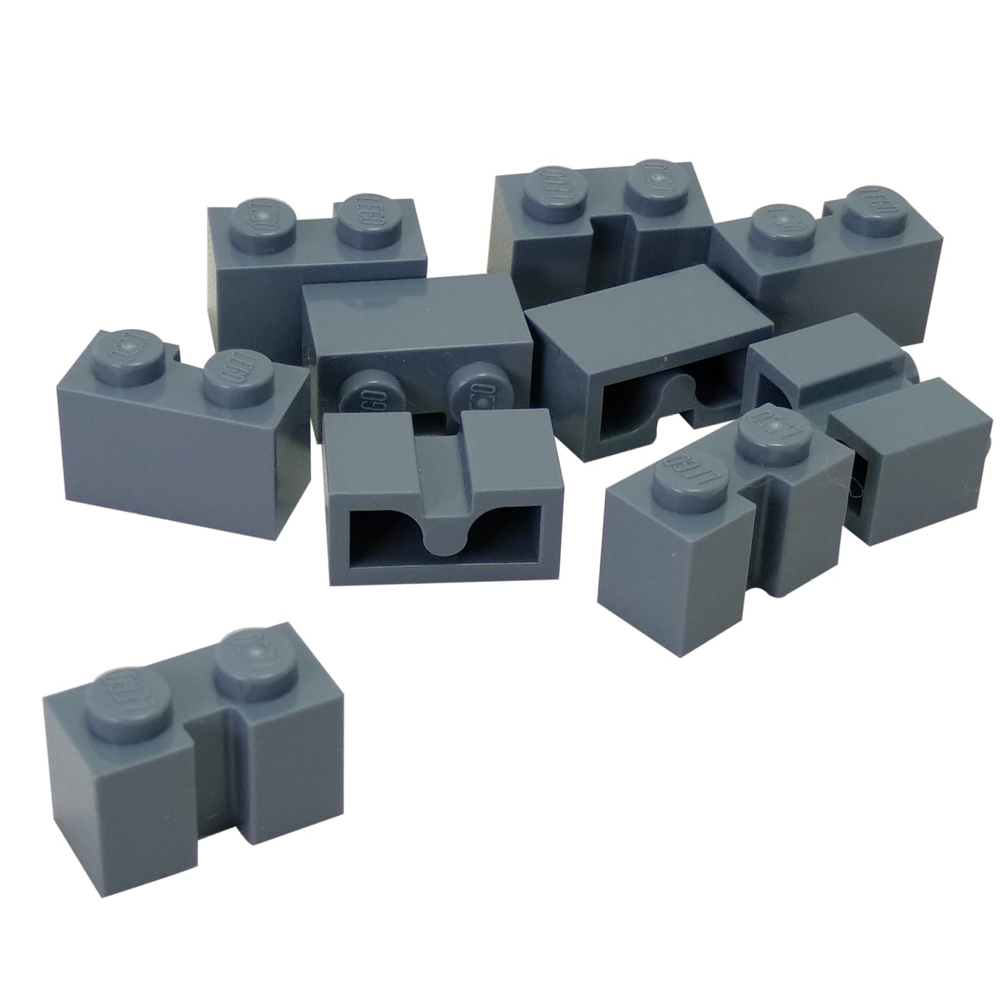 LEGO® Brick Modified 1 x 2 met Groef in donkerblauwgrijs, met een centrale verzonken lijn aan één kant.
