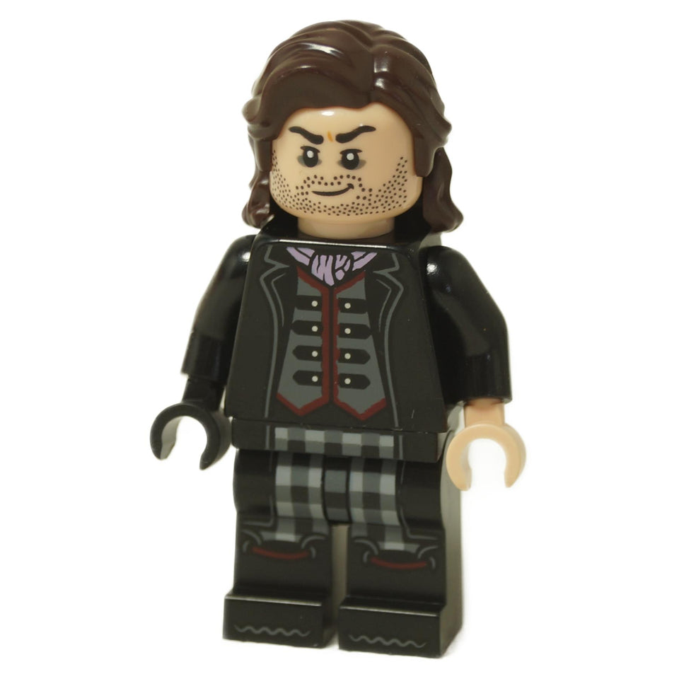 LEGO® Minifigura de Harry Potter Scabior (hp426) con cabello castaño oscuro, abrigo negro, chaleco gris y piernas a cuadros, vista frontal.