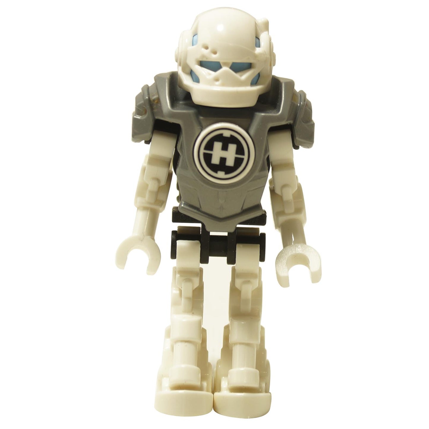 LEGO® Hero Factory Minifigure – Stormer 2.0 (hf018) front view, featuring white and dark gray armor with Hero Factory emblem and blue visor detail. Displayed on a white background.  