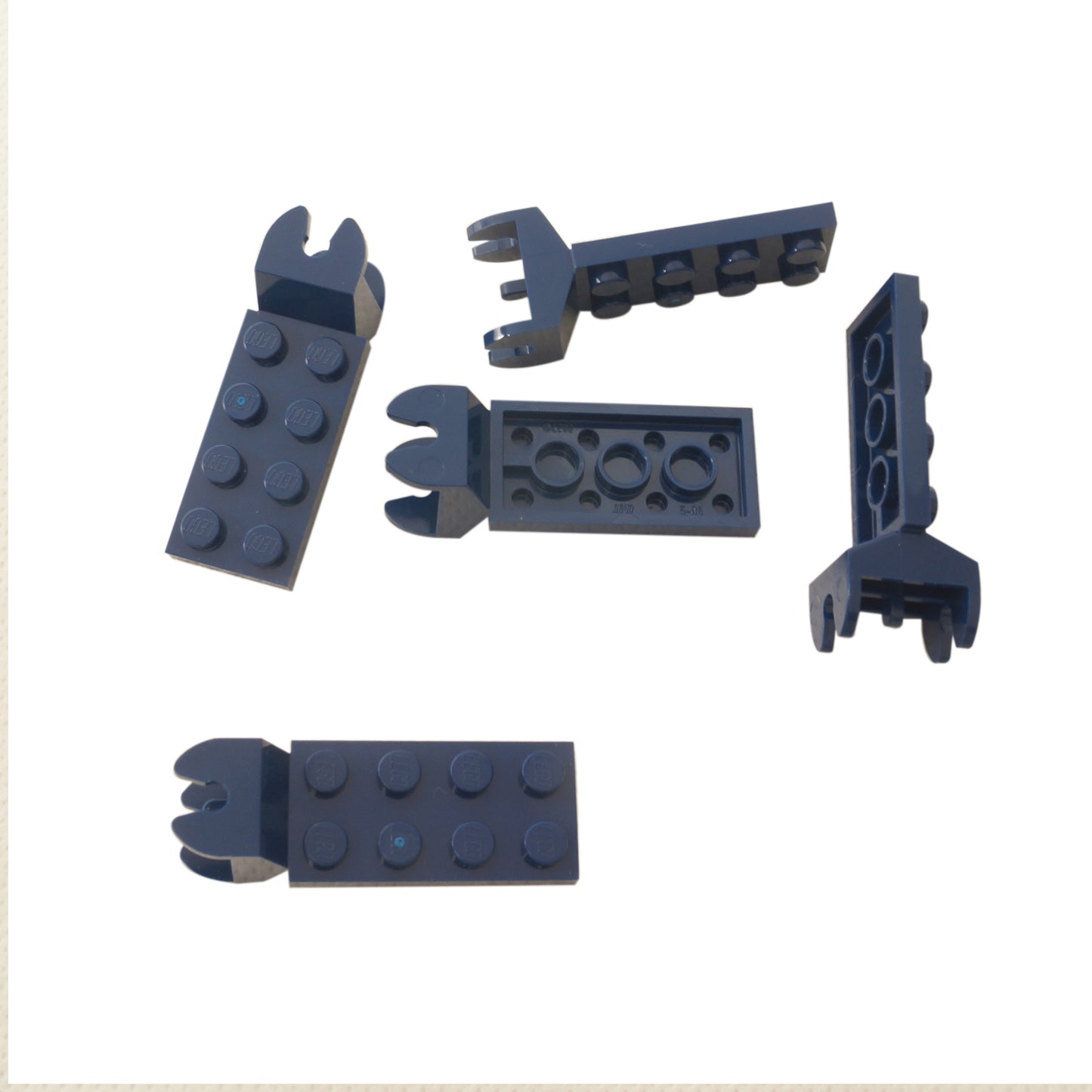 LEGO® Hinge Plate 2 x 4 with female articulated joint part 3640 dark blue
