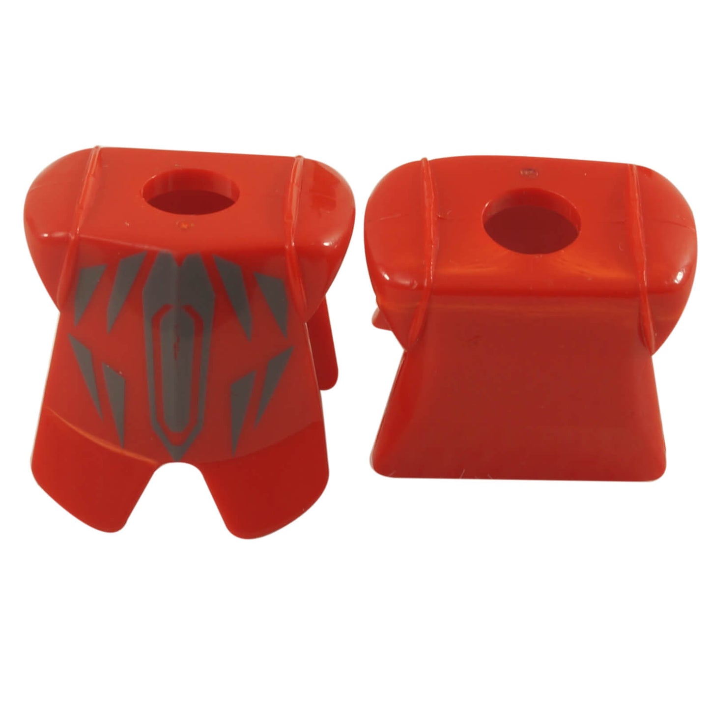 LEGO® Knights' Kingdom II Santis armor breastplate 2587pb04, a red piece of armor with a dark gray geometric Bear symbol pattern.