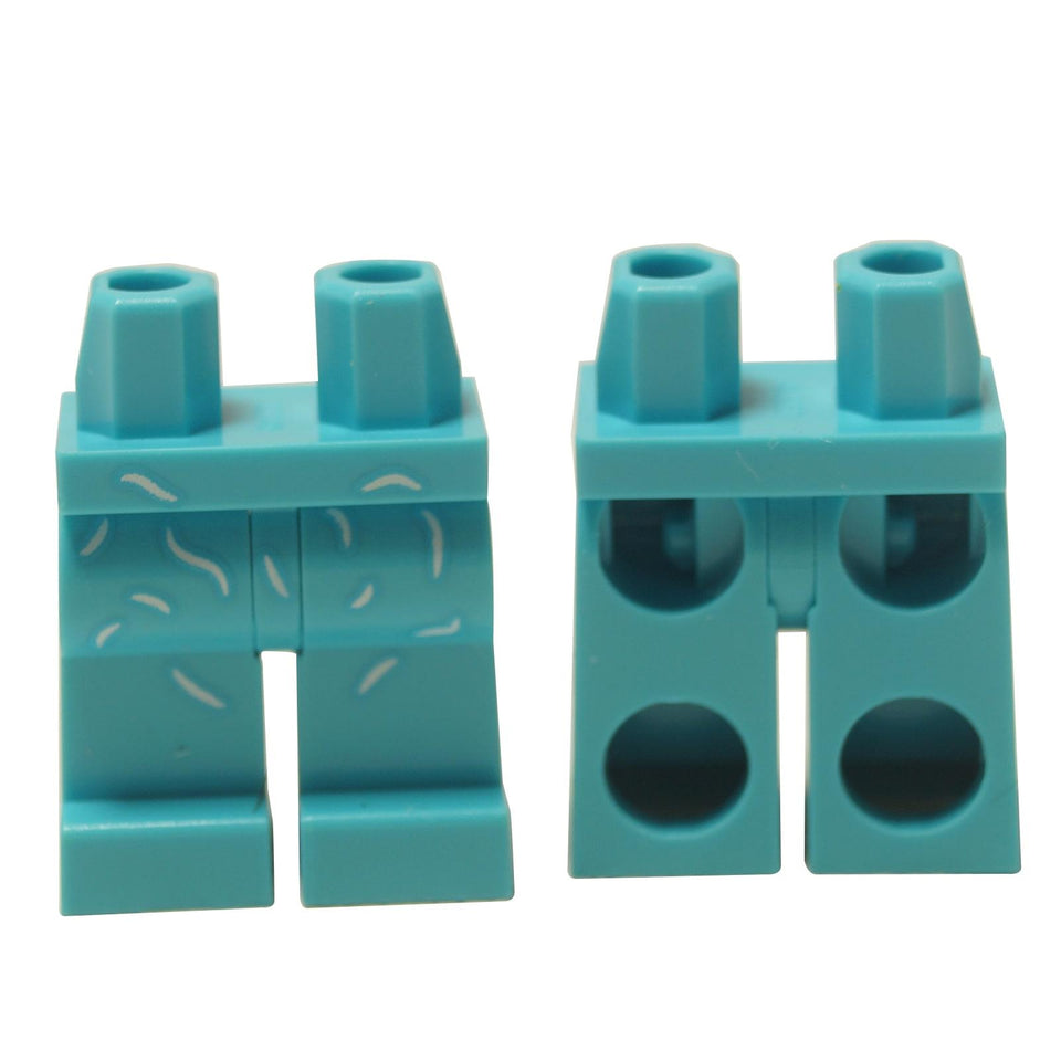 LEGO® Asamblare șolduri și picioare (970c00pb1713) în turcoaz închis cu un model imprimat de blană sau păr alb, arătând vederi din față și din spate.