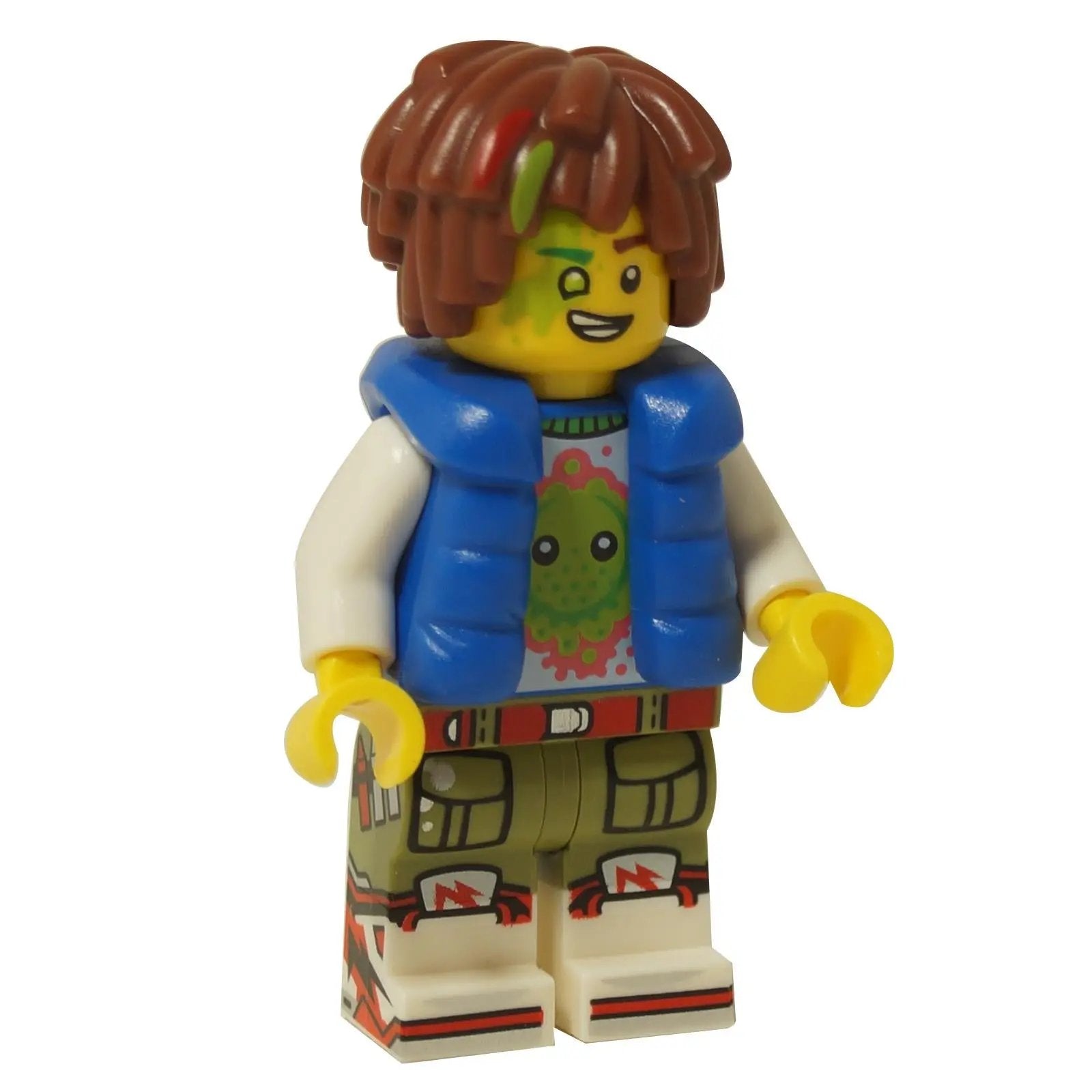 LEGO® minifigure Mateo portant un t-shirt graphique Z-Blob et un gilet bleu, figurine de personnage avec des jambes imprimées et des cheveux en désordre
