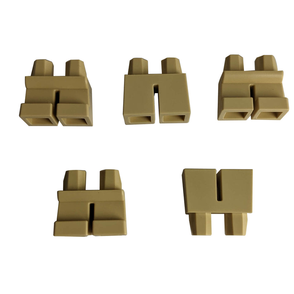 LEGO® Minifigure Jambes courtes (Pièce 41879) en brun foncé, utilisées pour les minifigurines d'enfants et les constructions de personnages de petite taille

