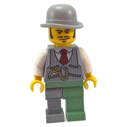 LEGO® Monster Fighters Doctor Rodney Rathbone Minifigur Vorderansicht mit Zylinder, gestreiftem Weste und mechanischem Bein.