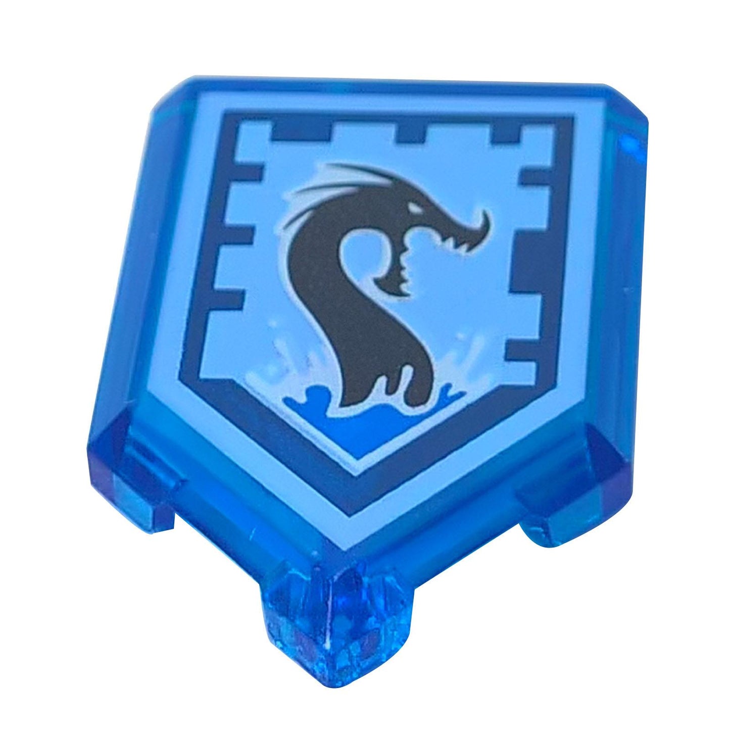 LEGO® Nexo Knights štítová destička (22385pb031) v průhledné modré barvě, s potiskem černého vzoru Sea Dragon Nexo Power stoupajícího z vody.