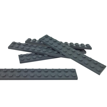 LEGO® Piastra 2 x 12 in grigio bluastro scuro, una lunga piastra rettangolare da costruzione con dodici bottoni sopra.
