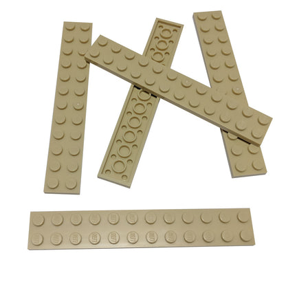 LEGO® Piastra 2 x 12 in beige, una lunga piastra rettangolare da costruzione con dodici bottoni sopra.
