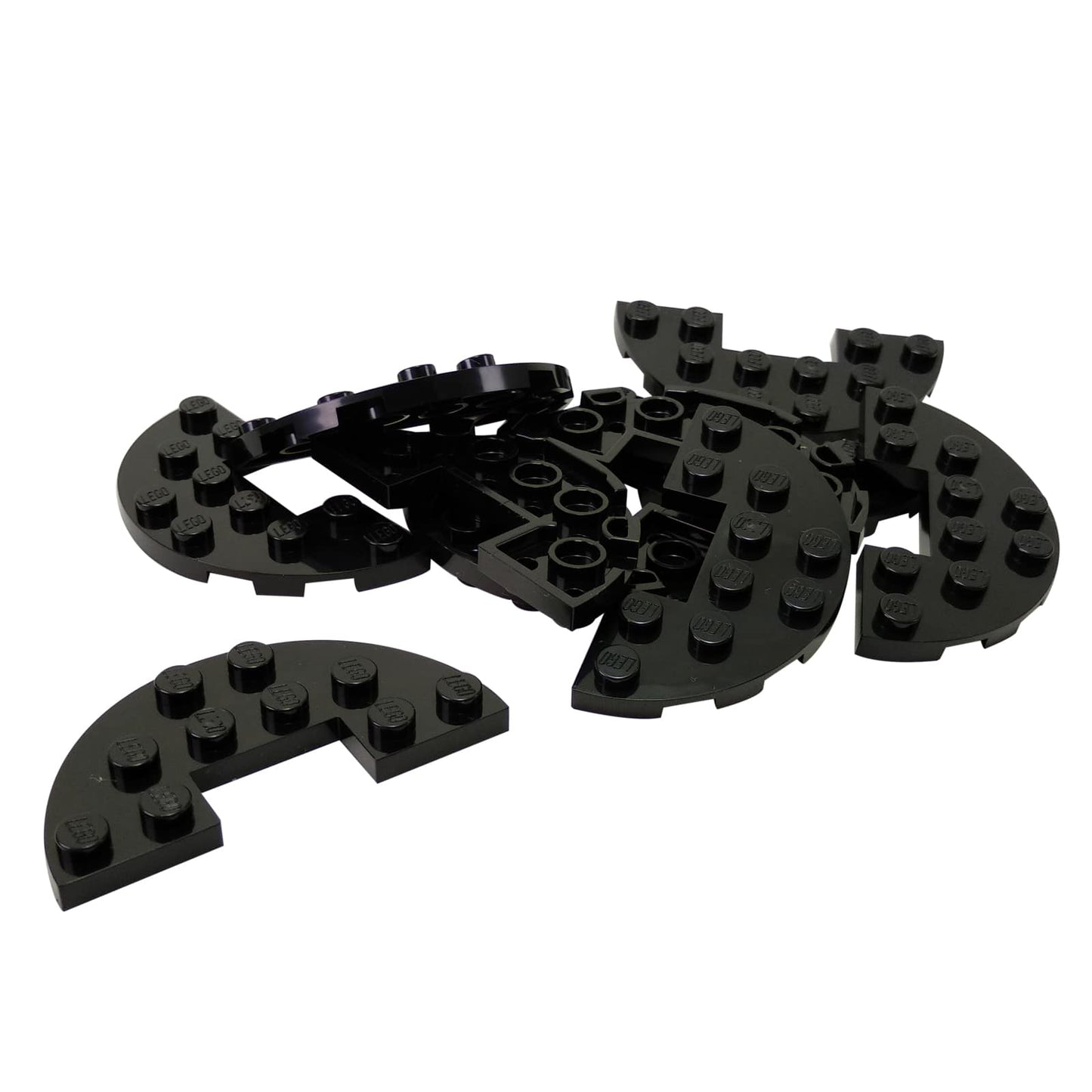 LEGO® Plate Round Half 3 x 6 with 1 x 2 cutout (18646) in black, featuring a curved half-oval shape with central notch.
