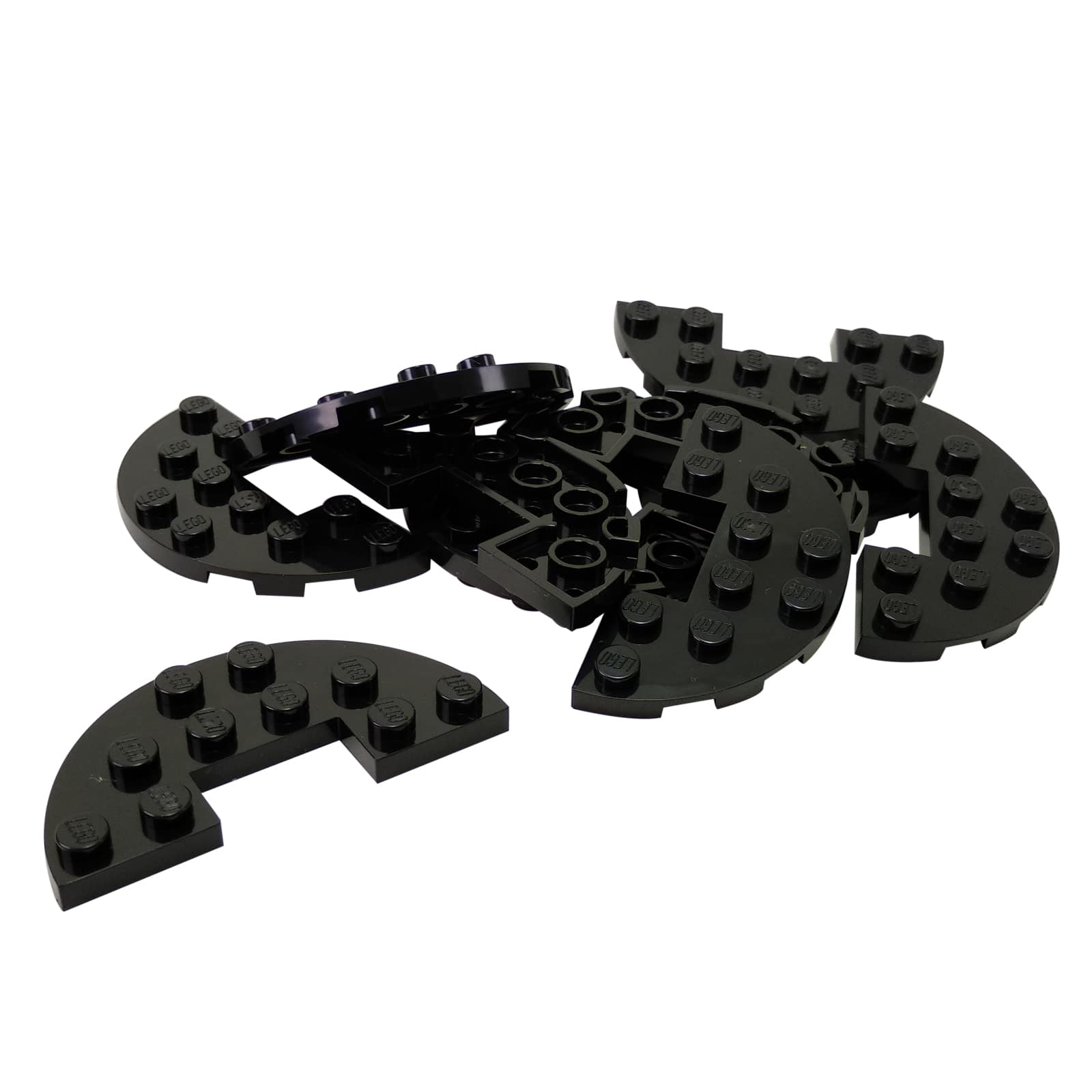 LEGO® Plate Round Half 3 x 6 with 1 x 2 cutout (18646) in black, featuring a curved half-oval shape with central notch.
