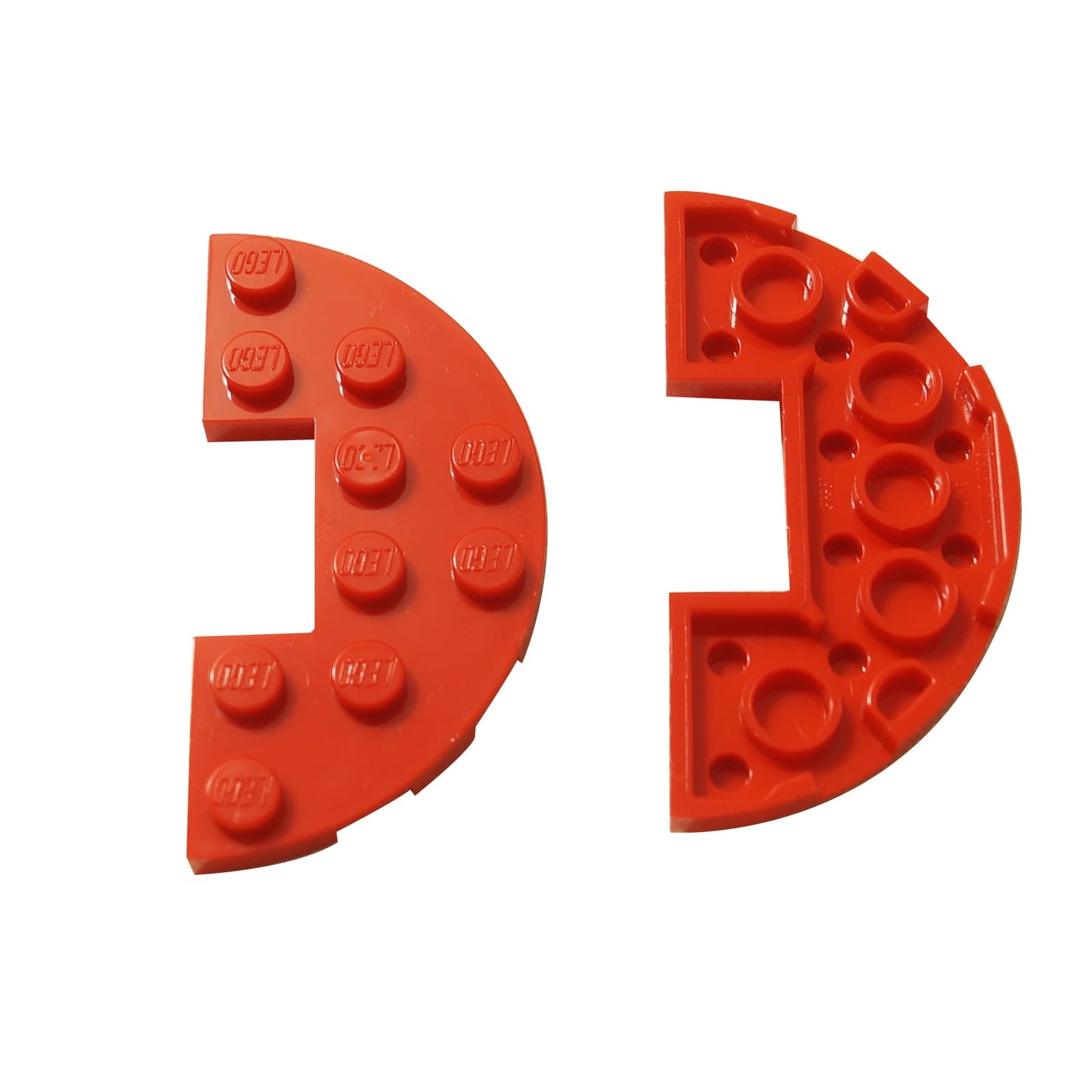 LEGO® Plate Round Half 3 x 6 with 1 x 2 cutout (18646) in red, featuring a curved half-oval shape with central notch.
