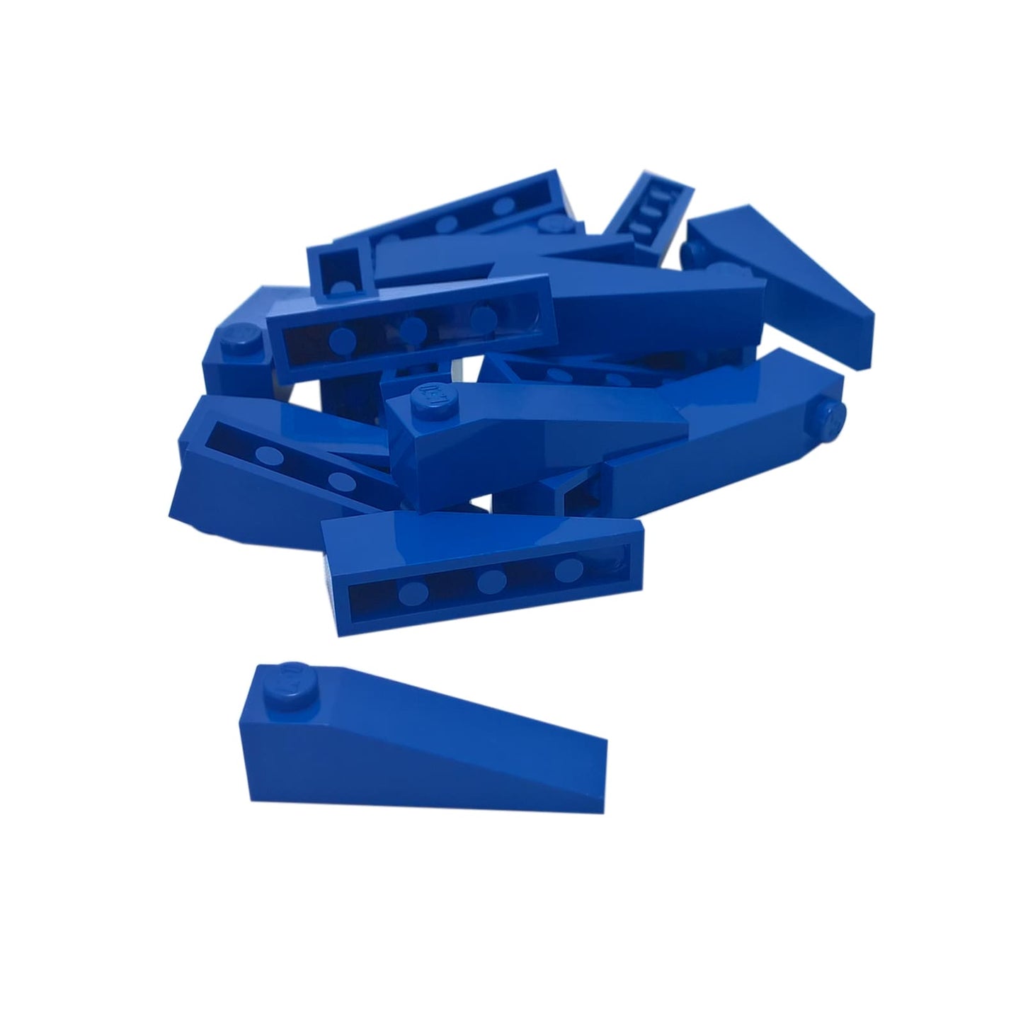 LEGO® slope 18 degree 4 x 1 piece, shallow angled surface for smooth shaping and vehicle detailing, blue color
