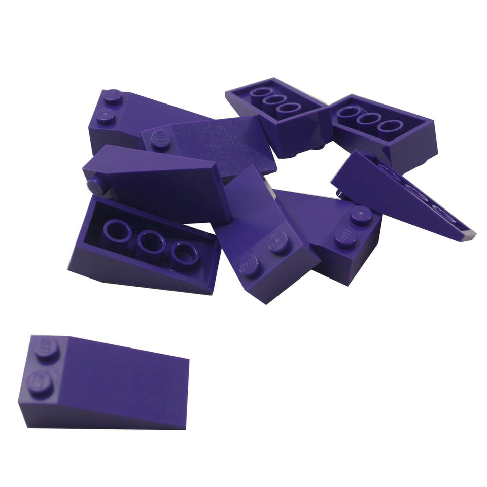 LEGO® Hellingsblok 18 4 x 2 (Onderdeel 30363) in donkerpaars, gebruikt voor schuine oppervlakken en een gladde vormgeving in bouwwerken
