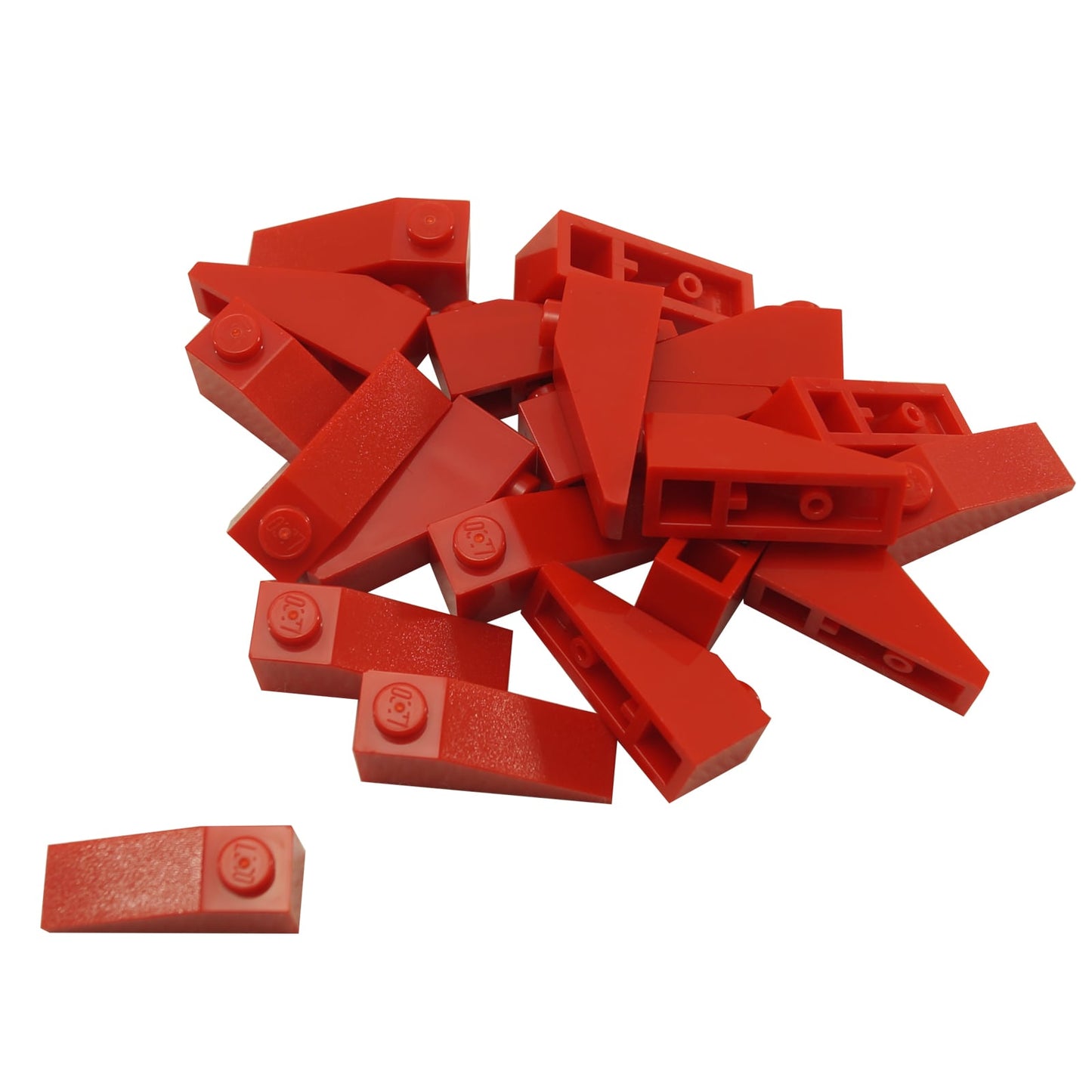 LEGO® Slope 33 3 x 1 in red, a narrow angled slope piece used for rooflines and smooth transitions.
