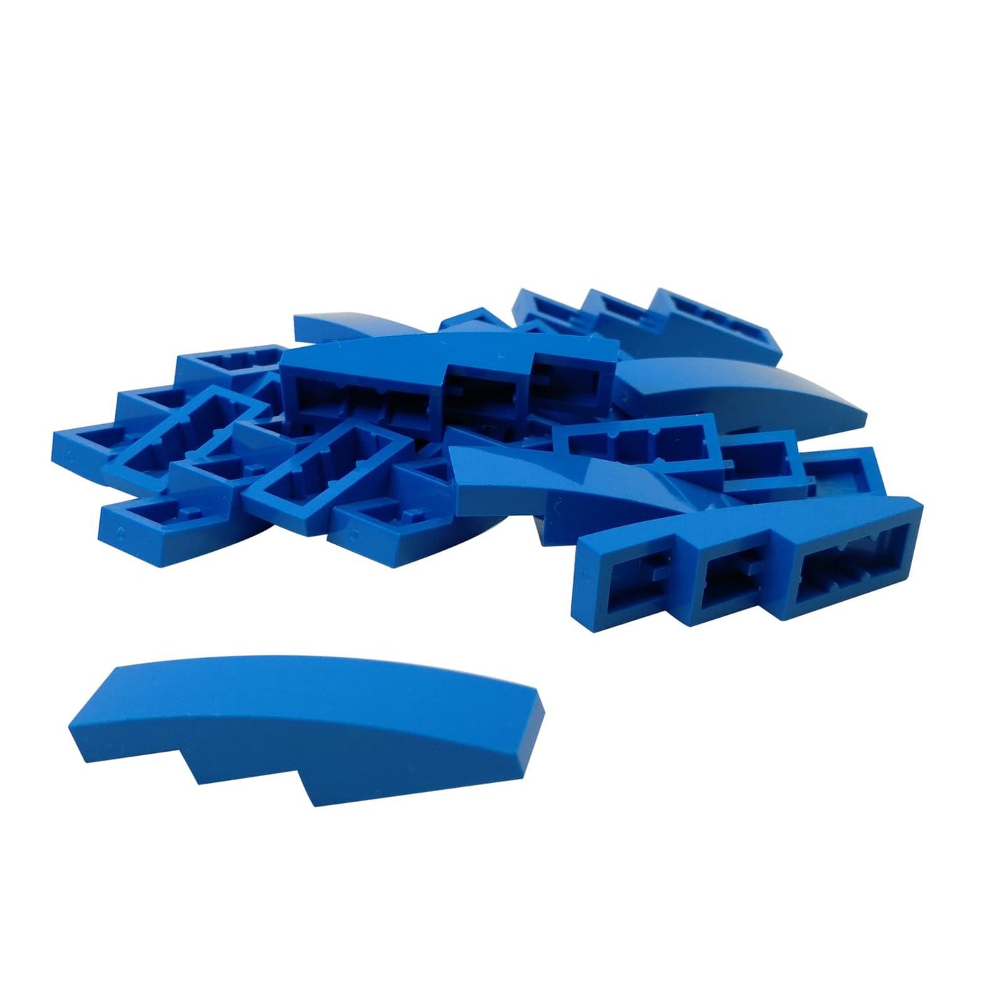 LEGO® ívelt lejtő 4 x 1 darab, sima, lekerekített felület járműformákhoz és részletes alakításokhoz, kék szín
