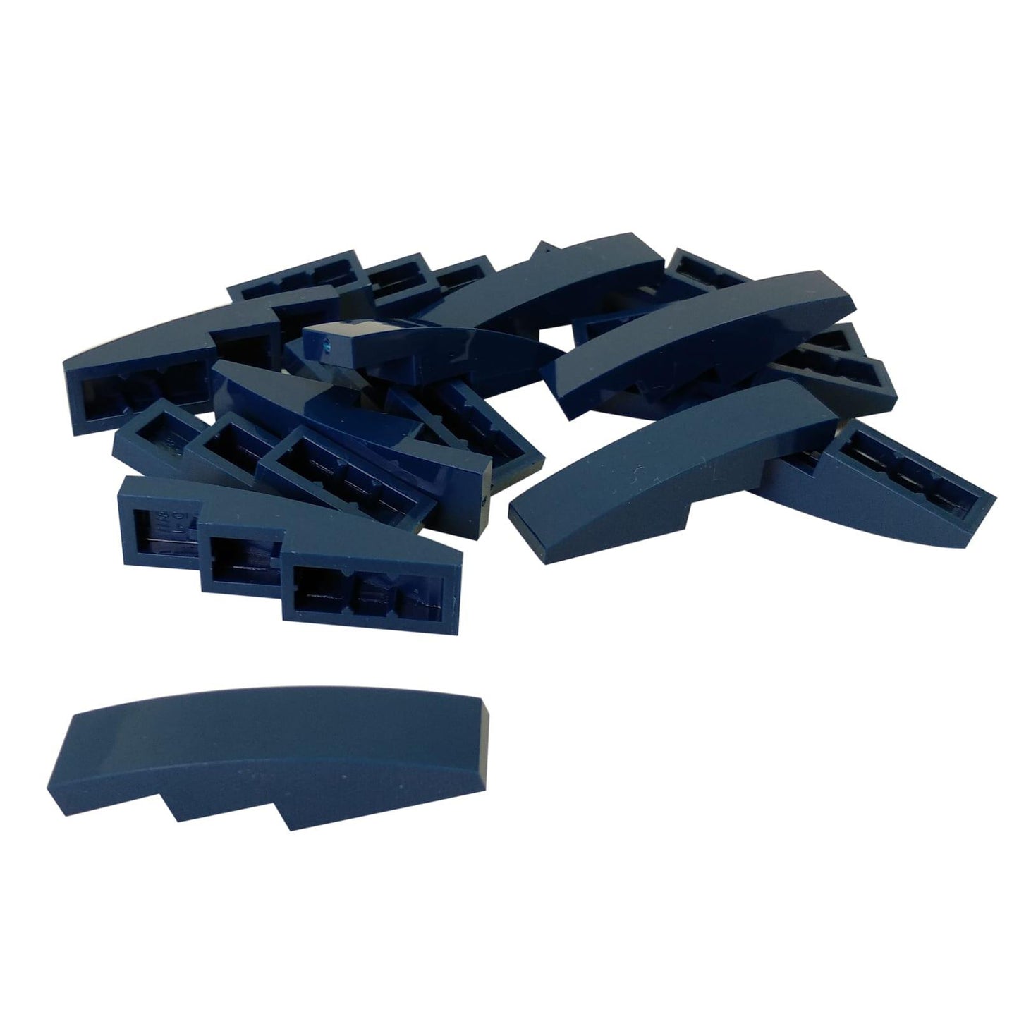 LEGO® ívelt lejtő 4 x 1 darab, sima, lekerekített felület járműformákhoz és részletes alakításokhoz, sötétkék szín
