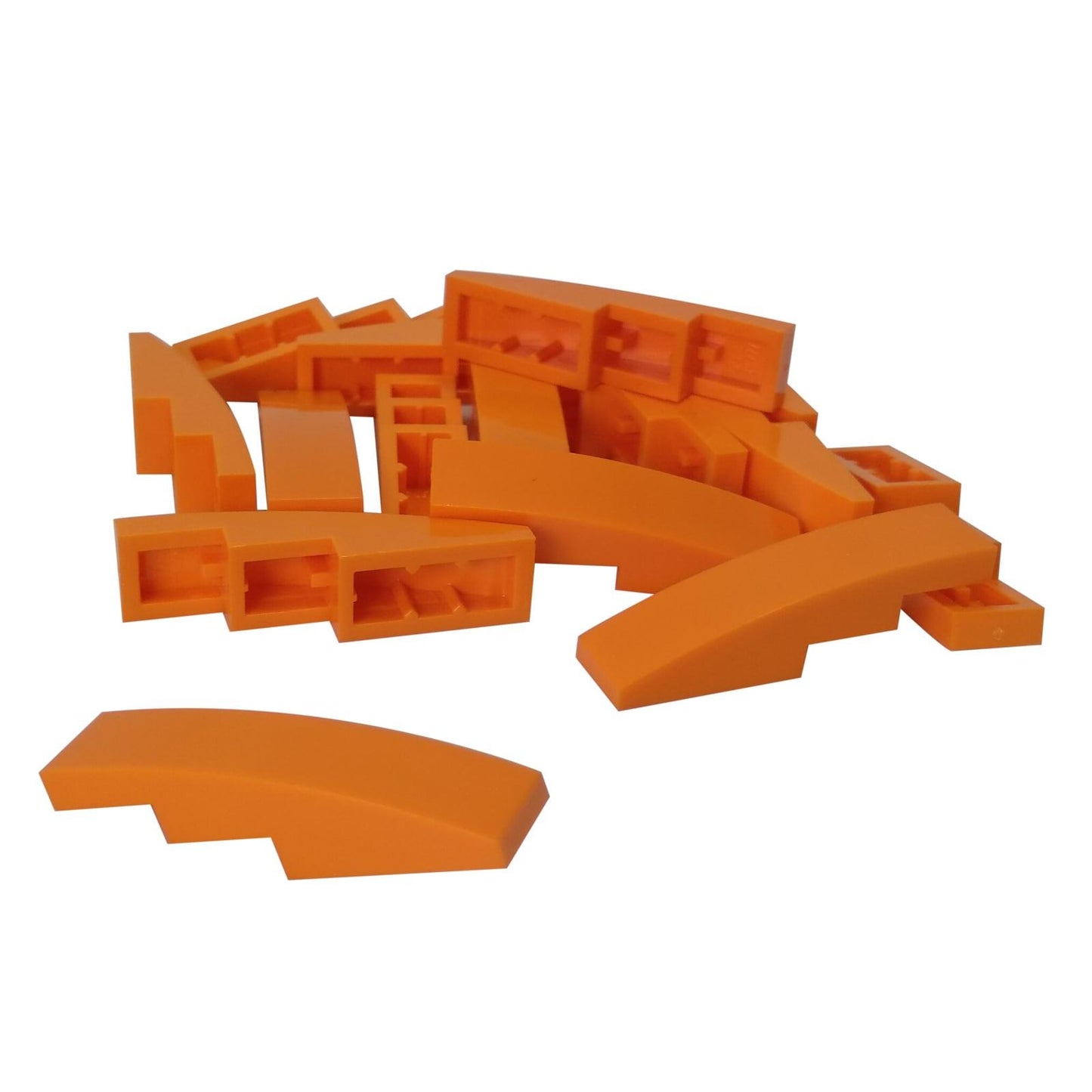 LEGO® ívelt lejtő 4 x 1 darab, sima, lekerekített felület járműformákhoz és részletes alakításokhoz, narancssárga szín
