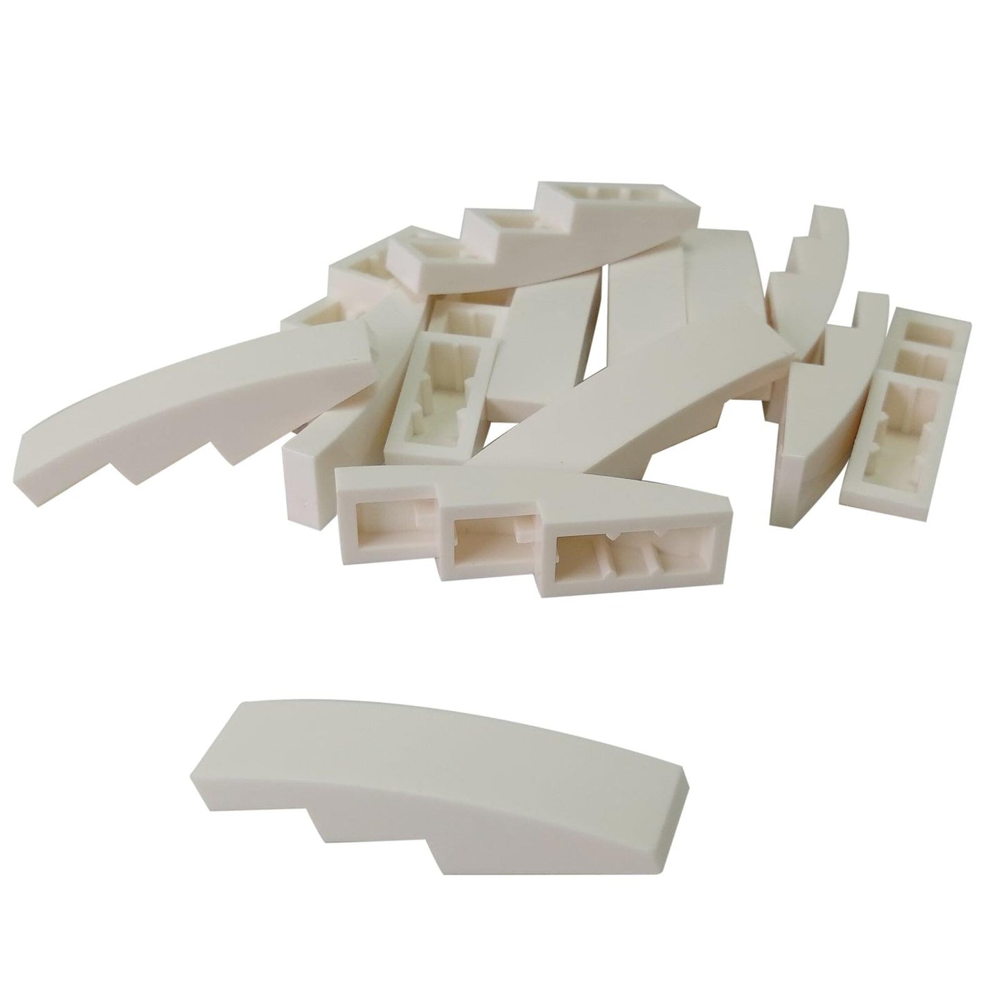 LEGO® ívelt lejtő 4 x 1 darab, sima, lekerekített felület járműformákhoz és részletes alakításokhoz, fehér szín
