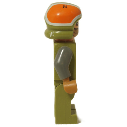 LEGO® Star Wars Goss Toowers minifigure (sw0660) with olive green helmet and dark gray sleeves, showing side profile.