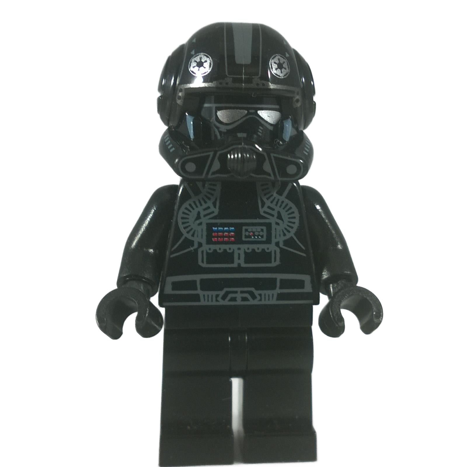 LEGO® Minifigura del piloto Imperial V-wing de Star Wars (sw0304) con casco negro detallado y traje de vuelo, vista frontal.