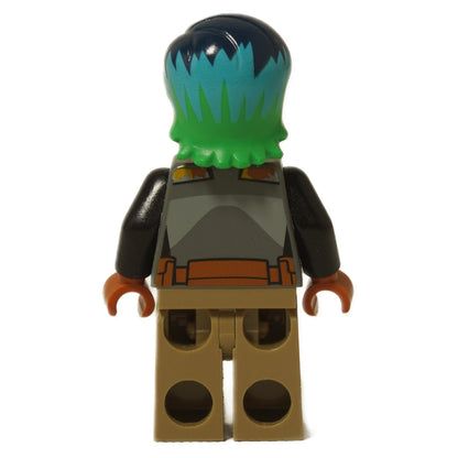 A LEGO® Star Wars Sabine Wren Minifigura (sw0742) hátulnézete, amelyen nyomtatott páncél és két színű haj látható.
