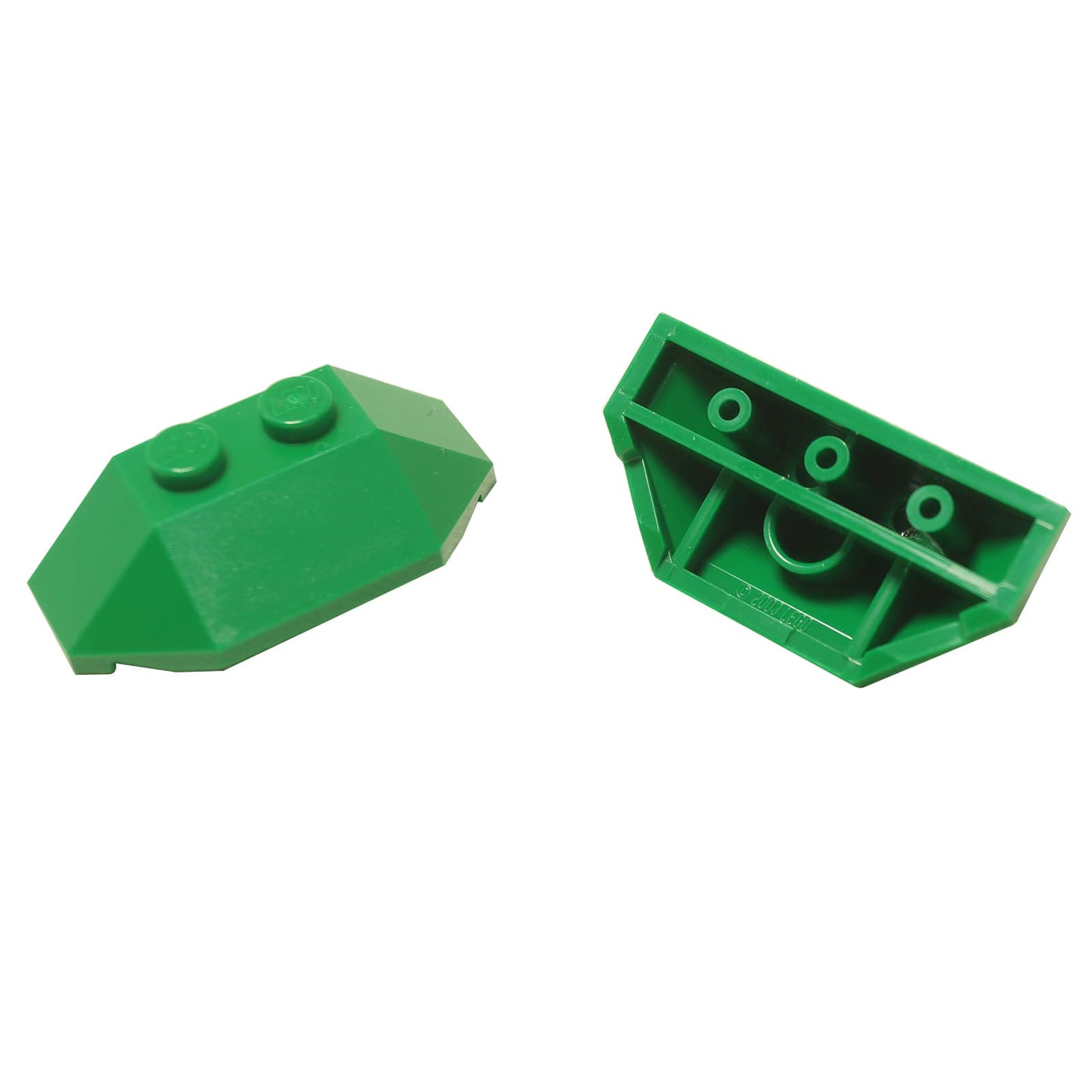 LEGO® élément de plaque en coin 2 x 4 à triple angle, forme inclinée compacte pour le détail des véhicules et des structures, couleur verte
