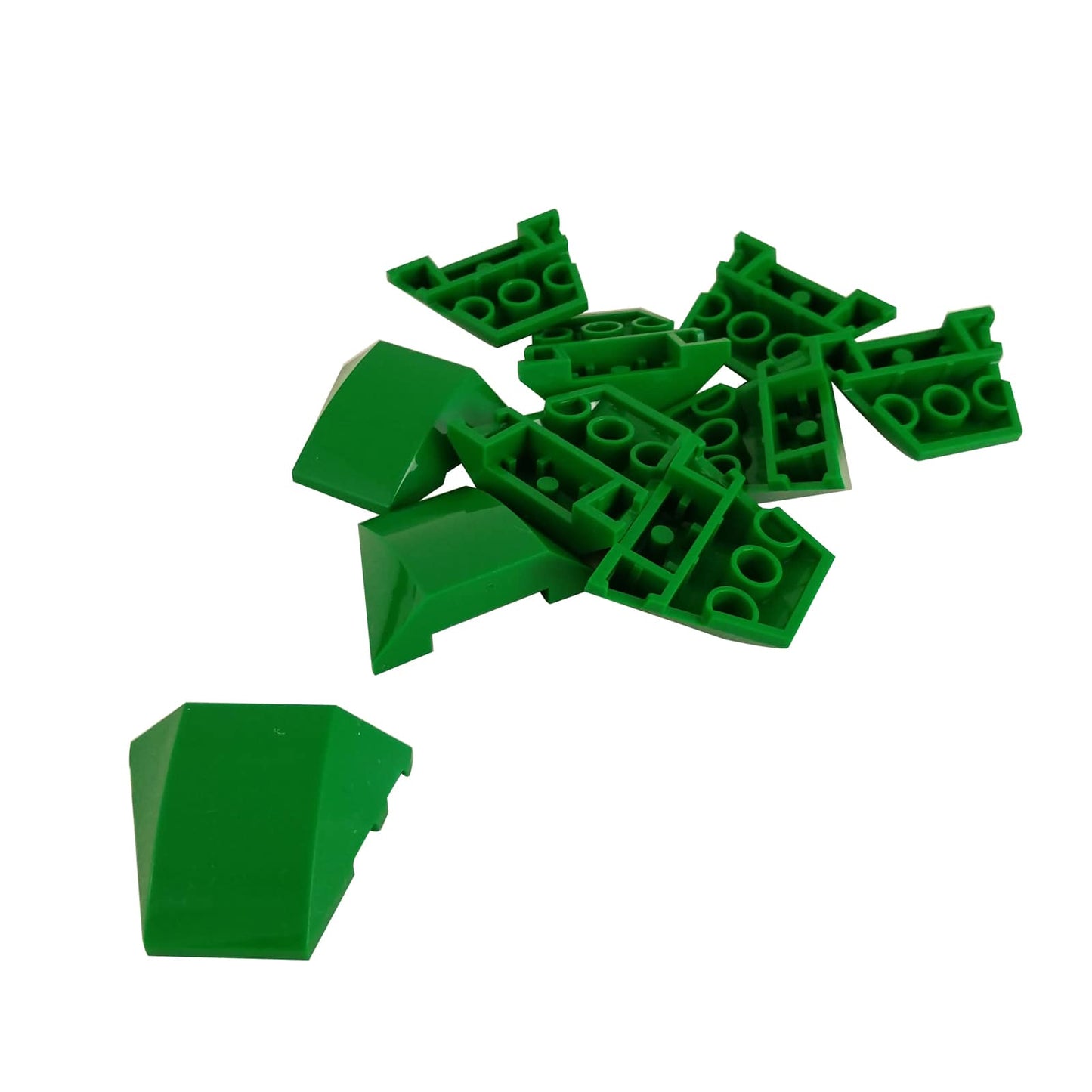 LEGO® wiggelplaat 4 x 3 met een gladde studless oppervlakte, schuine vorm voor schone voertuigpanelen en moderne bouwsels, groene kleur
