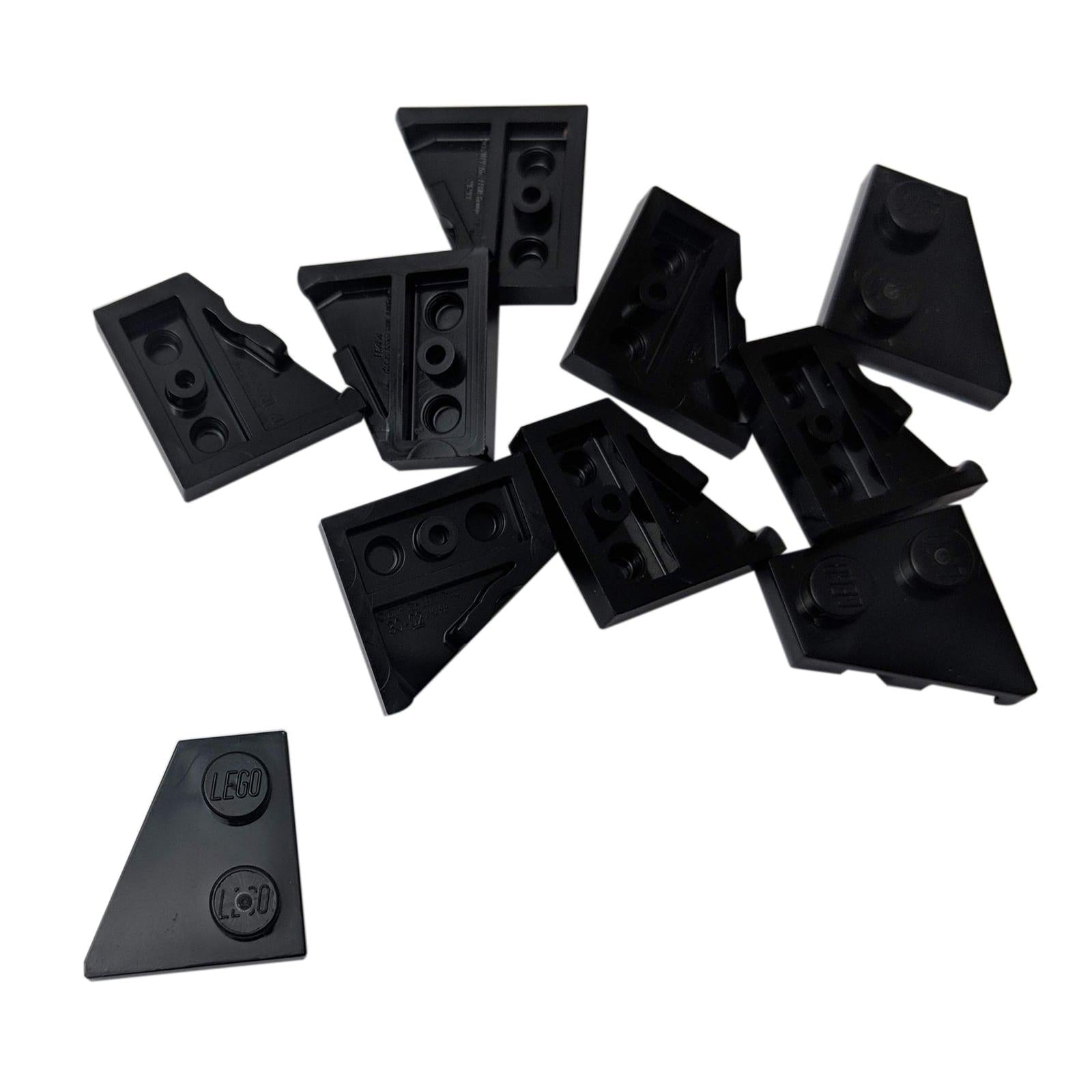 LEGO elem 24299 Wedge Plate 2x2 Bal, amely ferde formát mutat fekete színben.