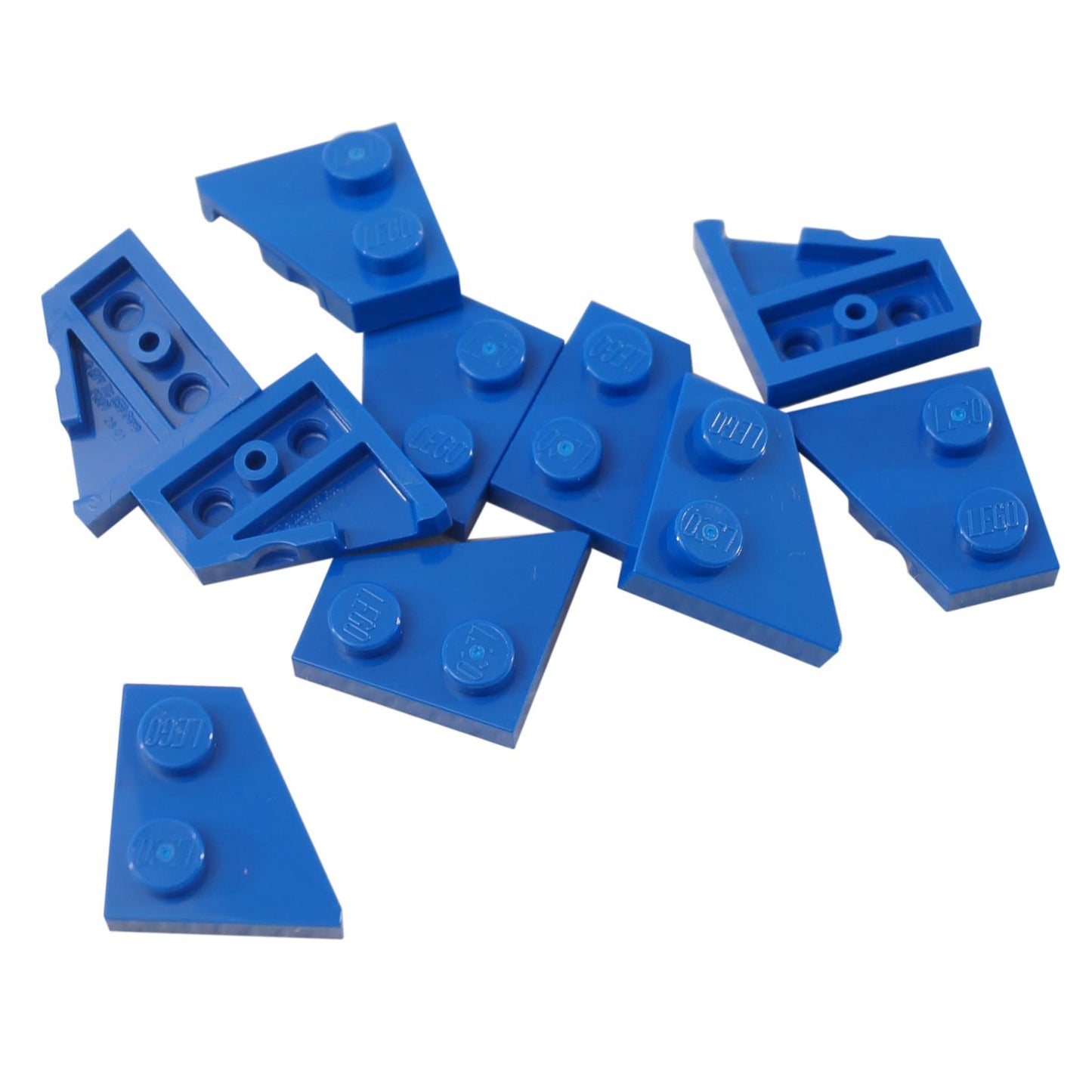 LEGO peça 24307 Wedge Plate 2x2 Right mostrando design de asa angulada em azul.