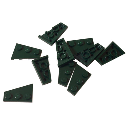 LEGO® Wedge Plate 3 x 2 Right (43722) em verde escuro, uma placa angulada projetada para criar formas aerodinâmicas, asas e construções assimétricas.
