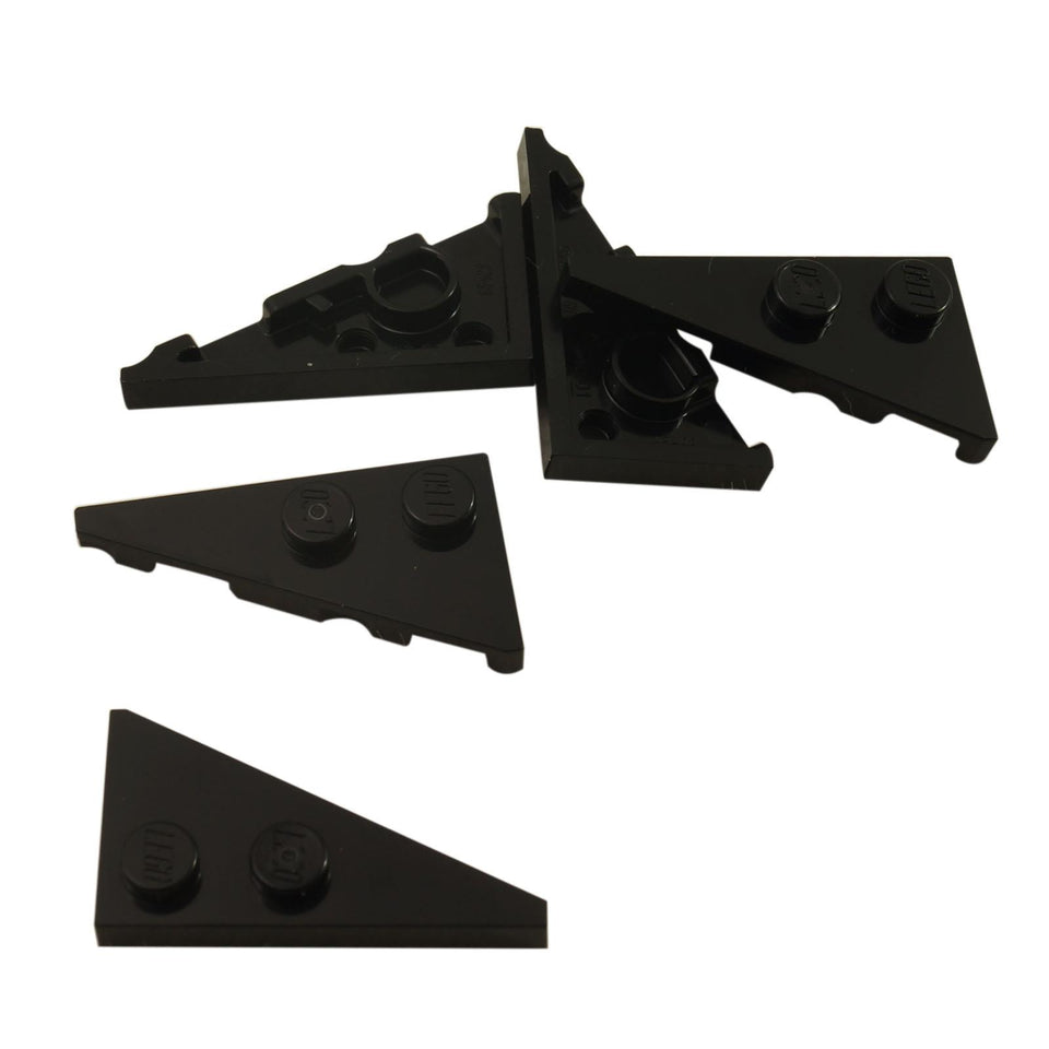 LEGO® Plaque en coin 4 x 2 gauche, pointue (Pièce 65429) en noir, utilisée pour les angles aigus, les avant de véhicules et les formes détaillées
