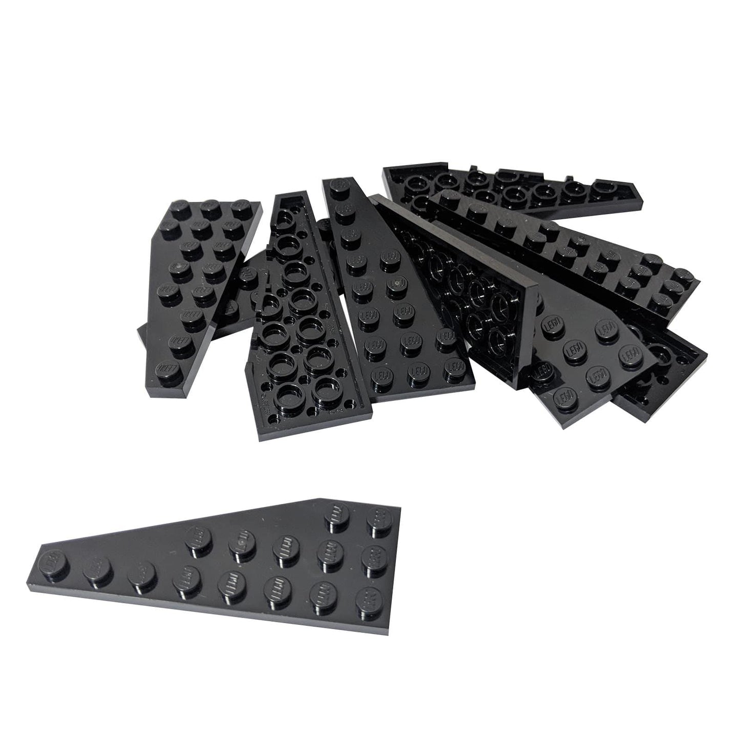 LEGO® plăcuță înclinată 8 x 3, piesă pentagonală pe partea dreaptă, formă înclinată pentru panouri de vehicule sau detalii structurale, culoare neagră
