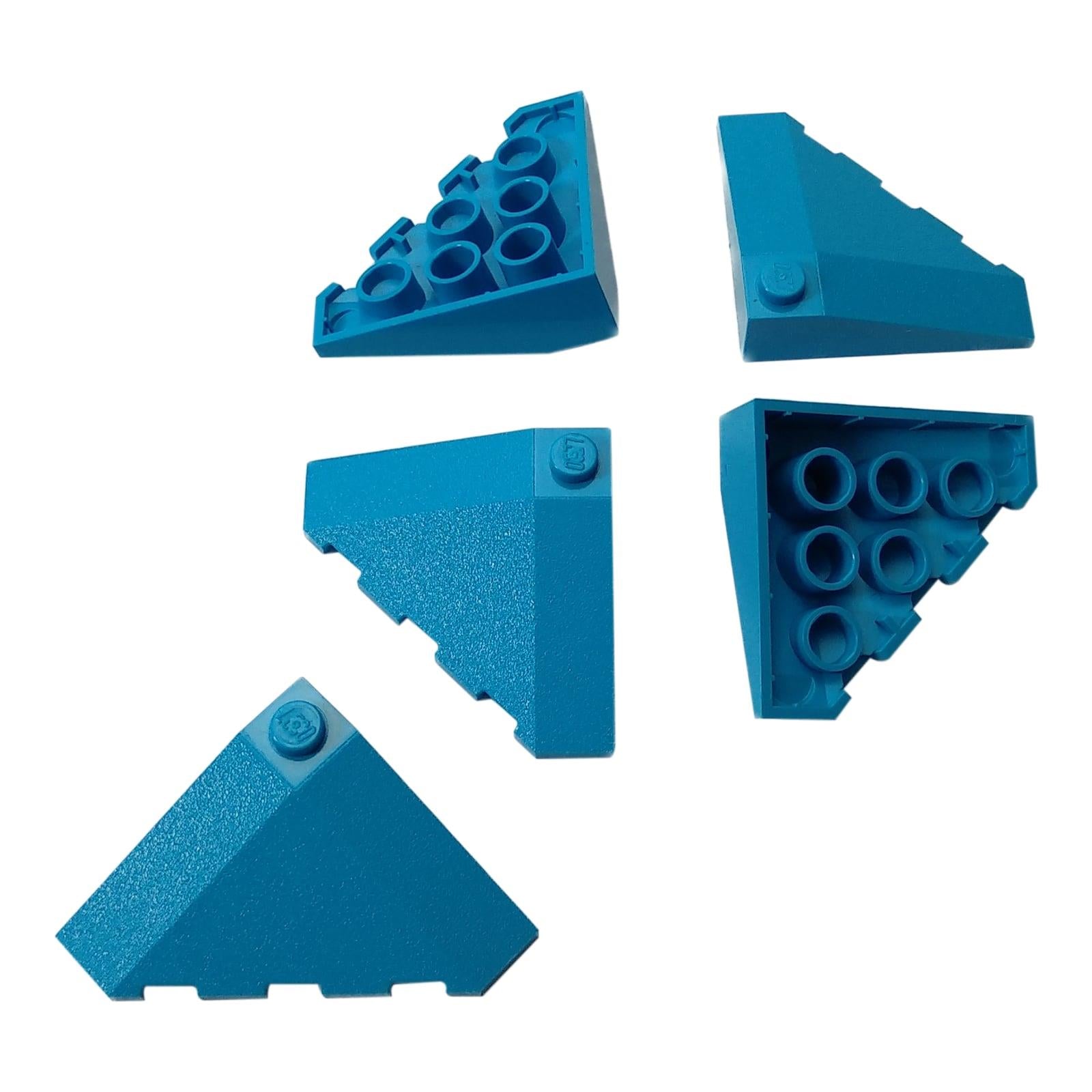 LEGO® klínová šikmina 18 roh 4 x 4 díl, mělký úhlový roh pro hladké povrchy a detaily vozidel, barva tmavá azurová

