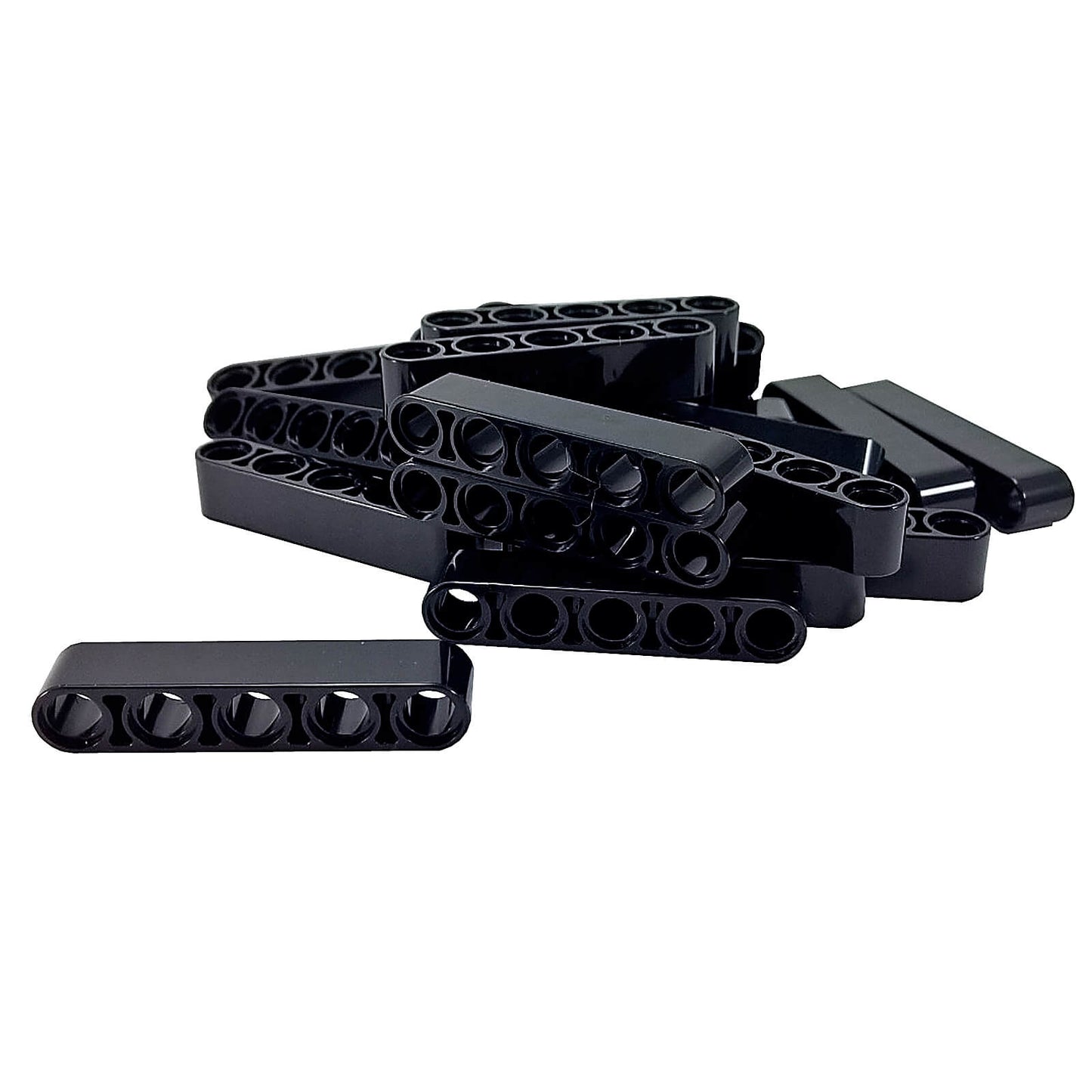 Negro Piezas de LEGO Technic 1x5 Thick Liftarm (32316) dispuestas de manera suelta.