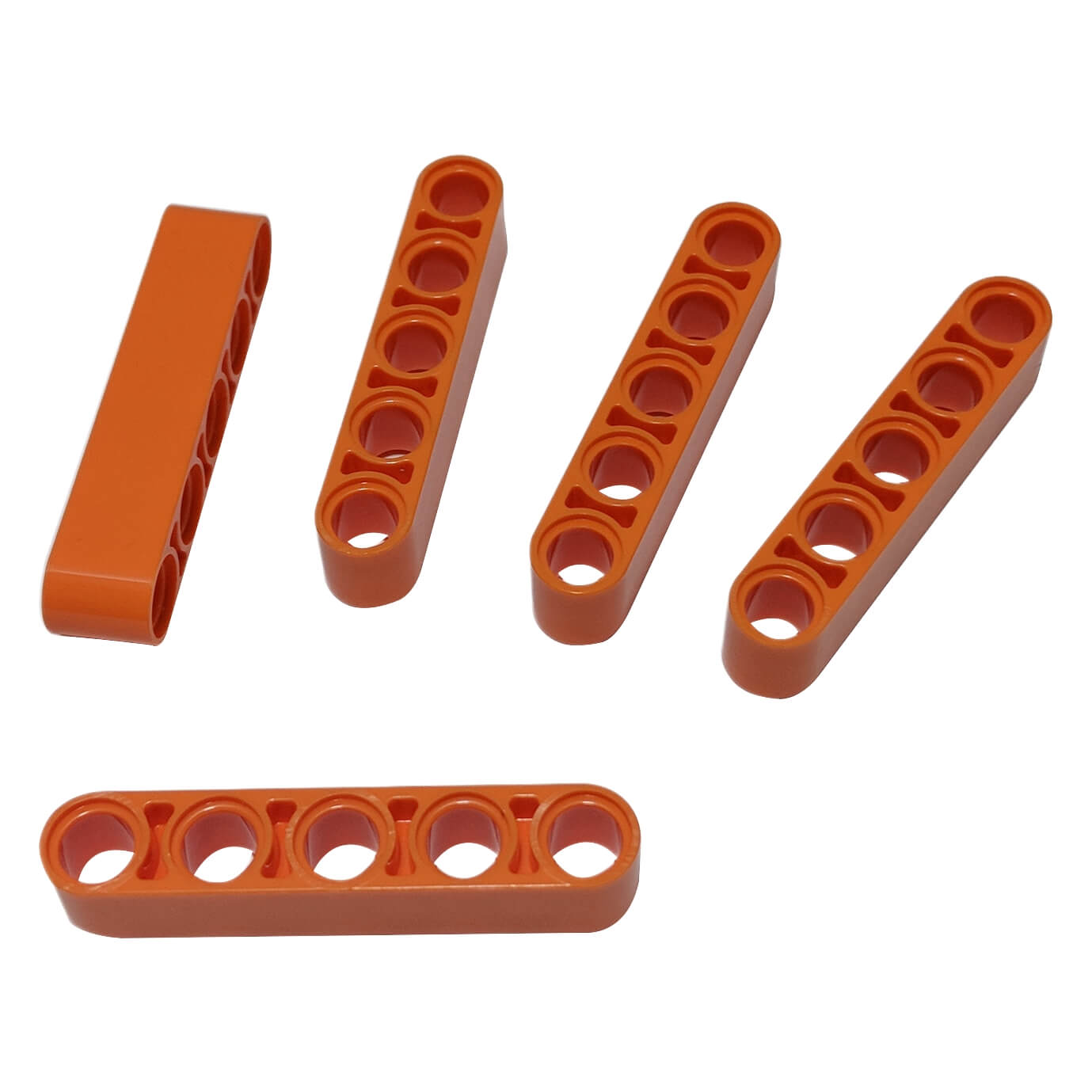 Naranja Piezas de LEGO Technic 1x5 Thick Liftarm (32316) dispuestas de manera suelta.