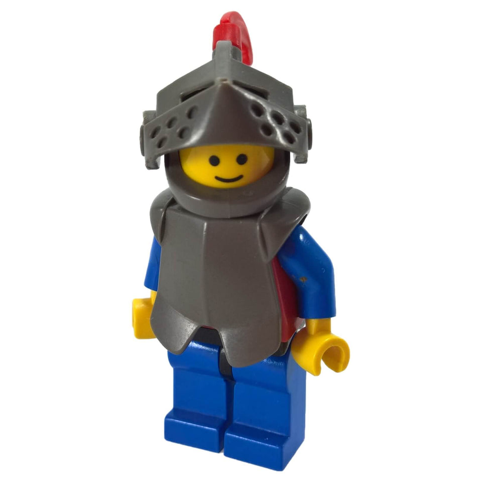 Lion Knight cas171 minifigure with red torso, blue legs and red feather
