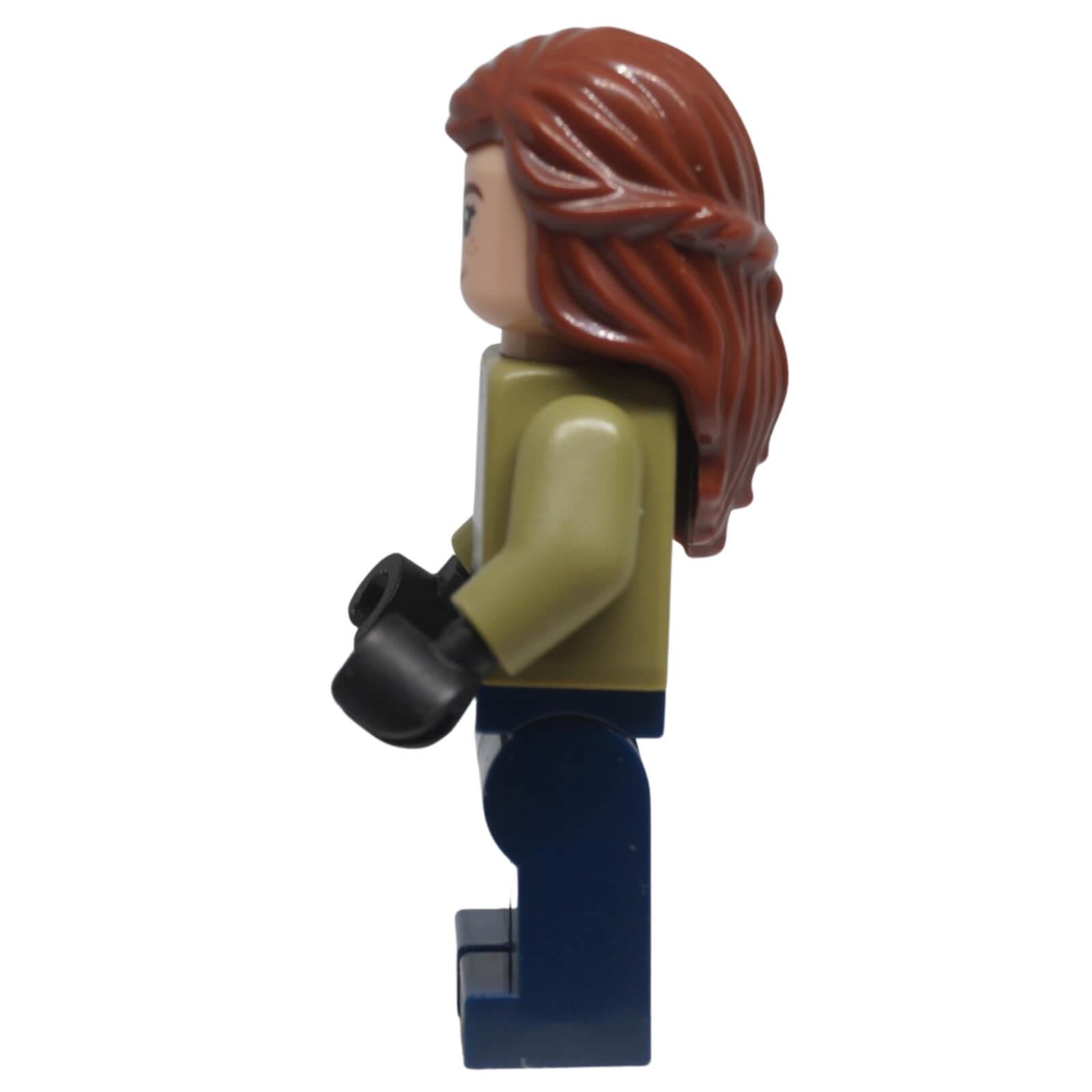 Side view of LEGO® Maisie Lockwood minifigure jw088.