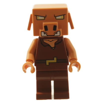 Vista frontal del minifigura de LEGO Minecraft Piglin (min213) con cabeza de bloque naranja, hocico y túnica marrón.