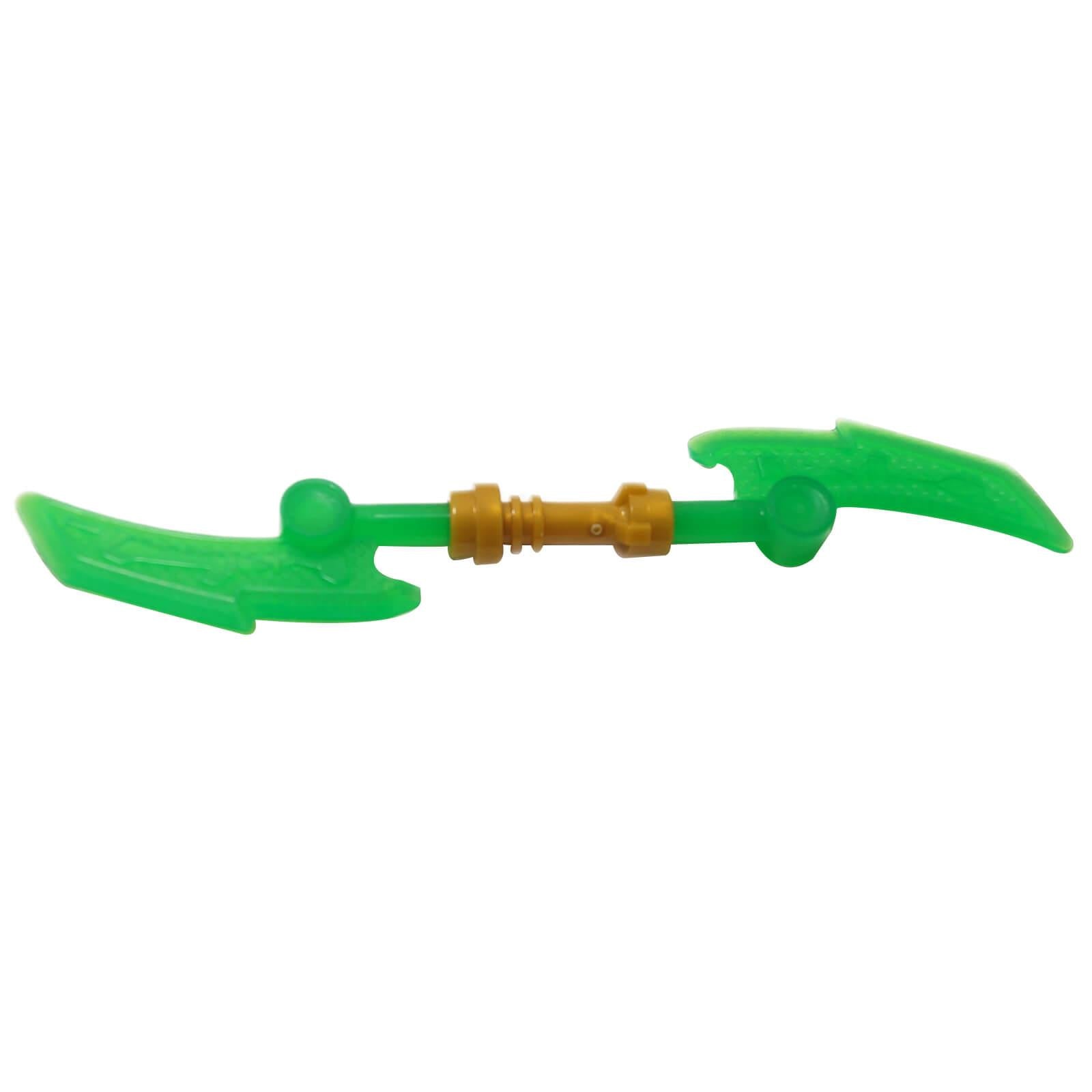 Arma de personal de doble extremo de LEGO Ninjago que presenta dos hojas de jade verde translúcidas y un mango dorado.
