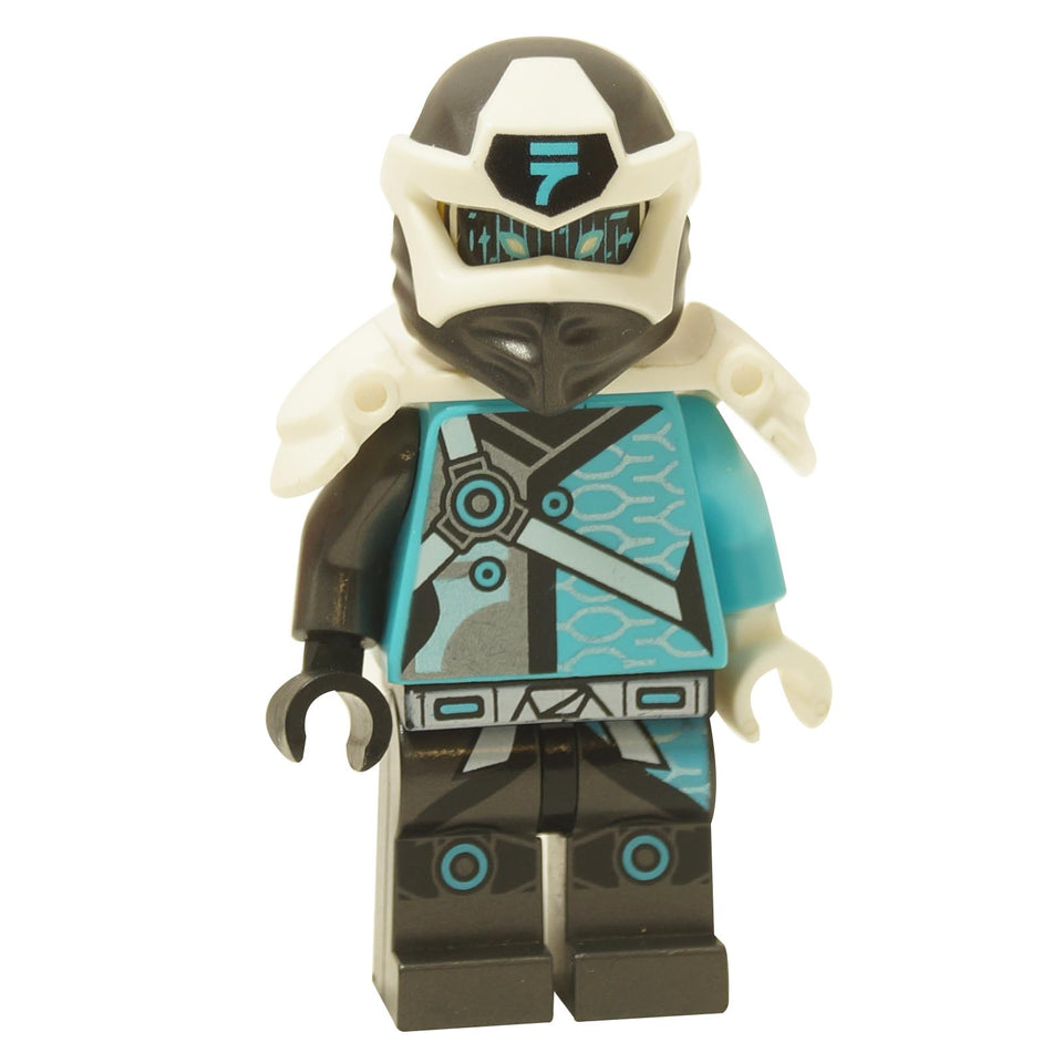 LEGO® Nya Digi Nya minifigure frontview with white shoulder armor and scabbard attachment close-up
