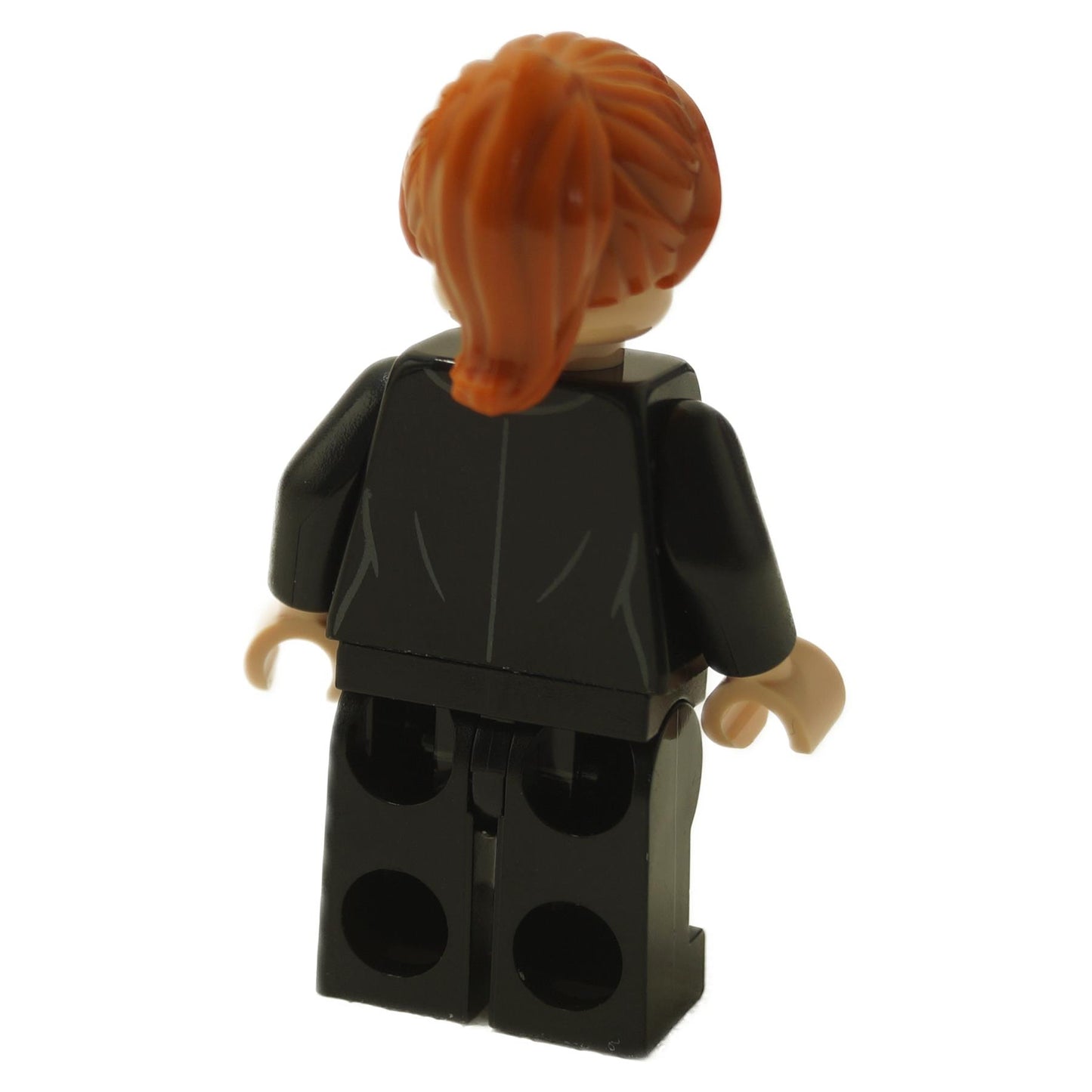 Minifigura de Pepper Potts vista trasera mostrando chaqueta de traje negro, piernas negras y coleta castaño rojizo
